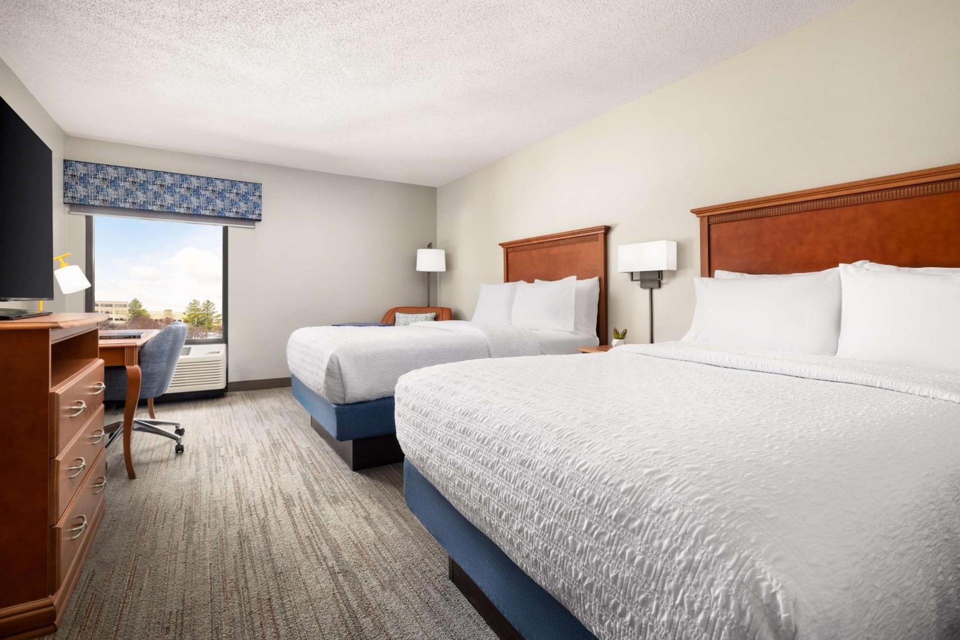 Hampton Inn Memphis-Walnut Grove/Baptist East photo 8