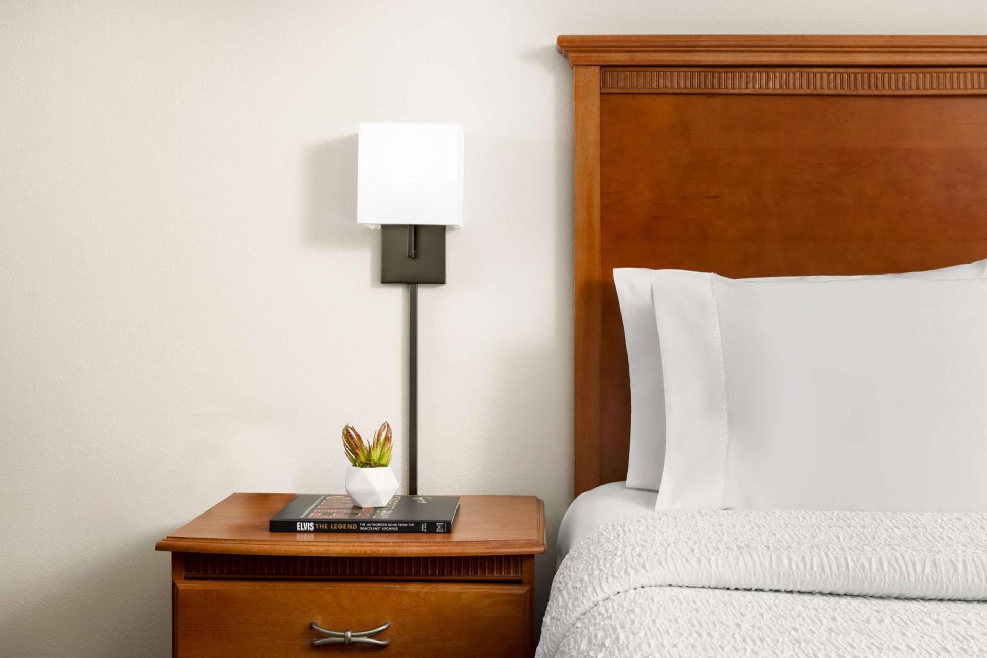 Hampton Inn Memphis-Walnut Grove/Baptist East photo 22