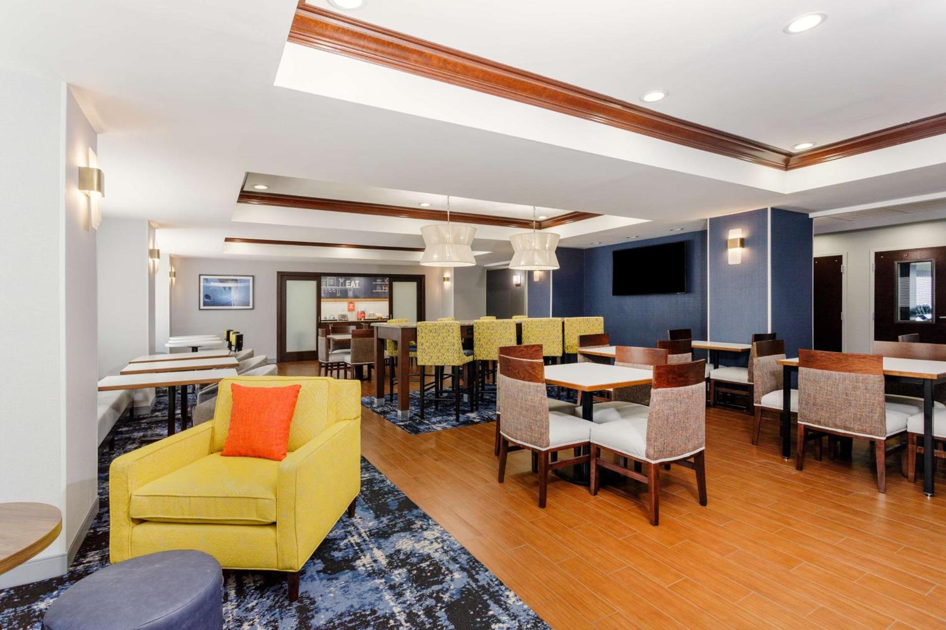 Hampton Inn Titusville/I-95 Kennedy Space Center photo 5