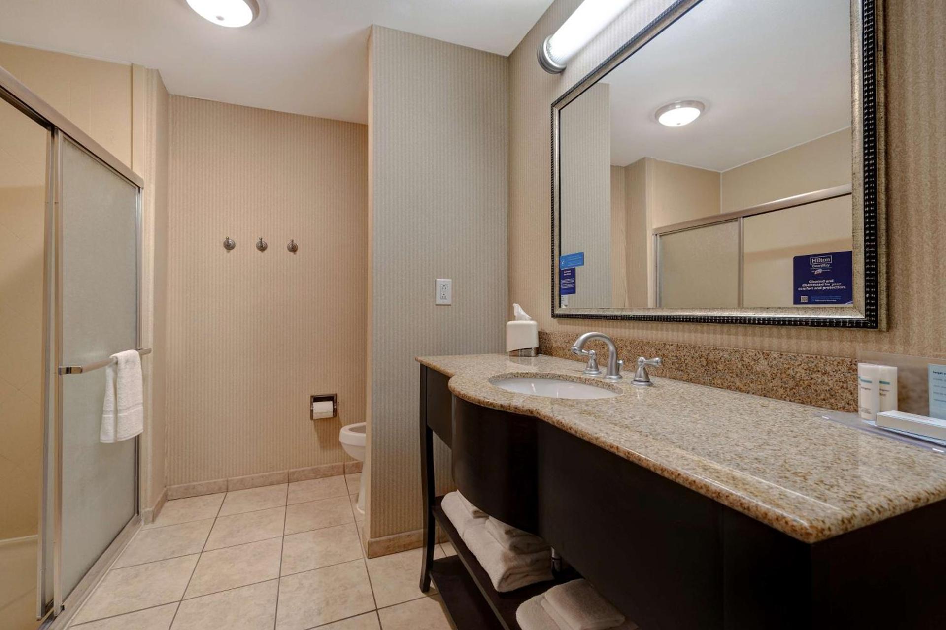 Hampton Inn Victoria photo 31