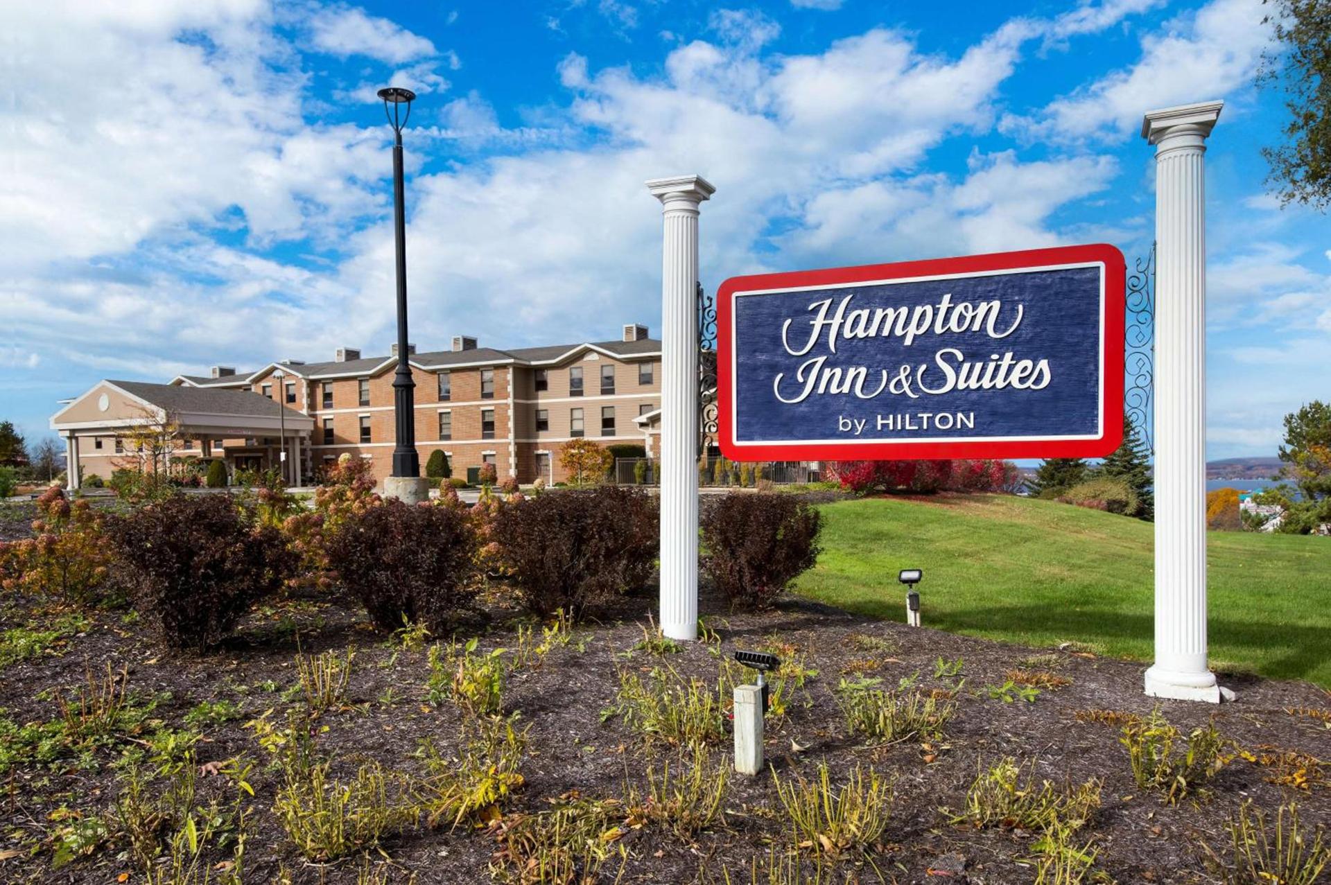 Hampton Inn & Suites Petoskey photo 6