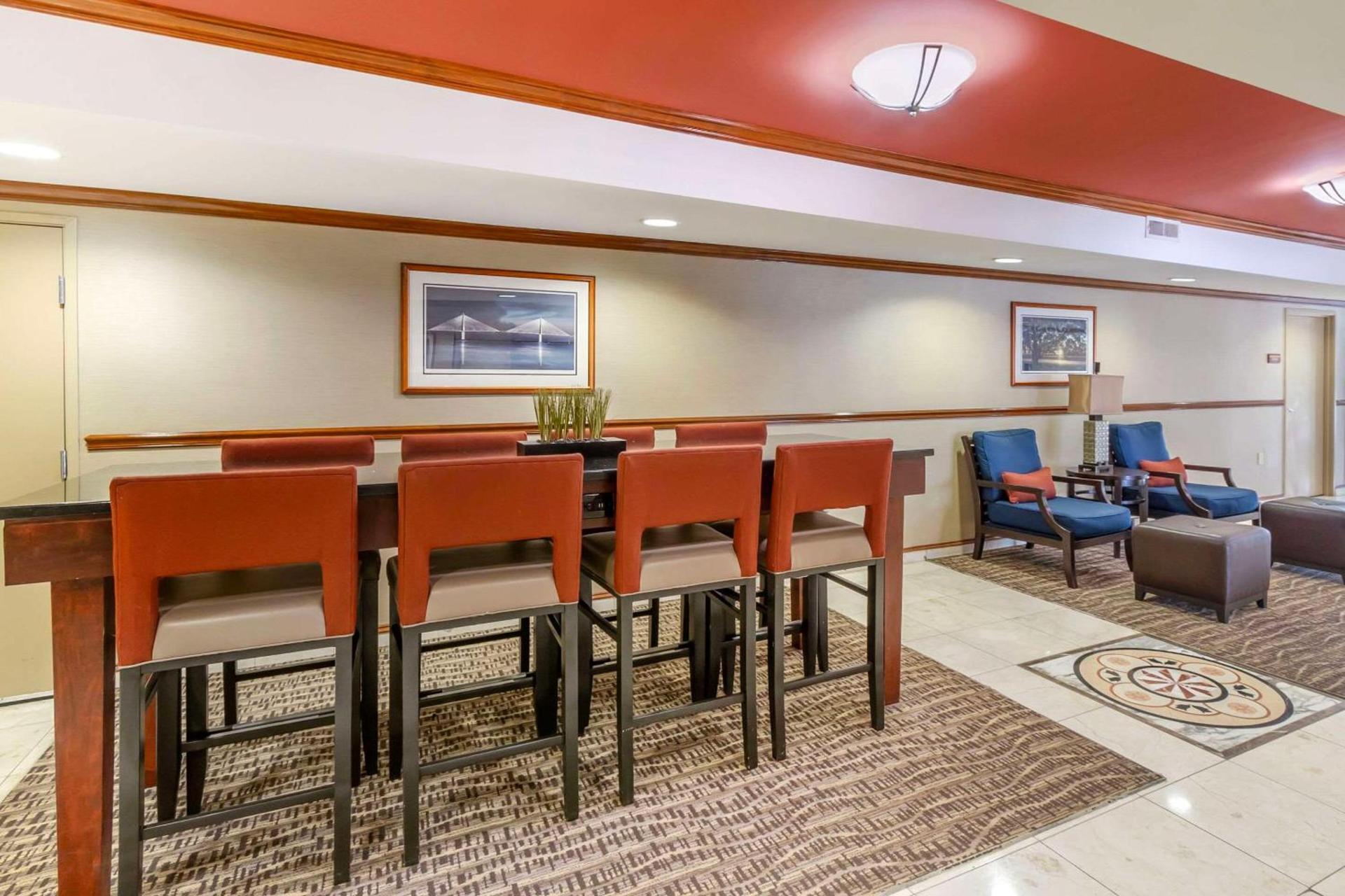 Comfort Inn & Suites Charleston Airport Convention Center photo 9