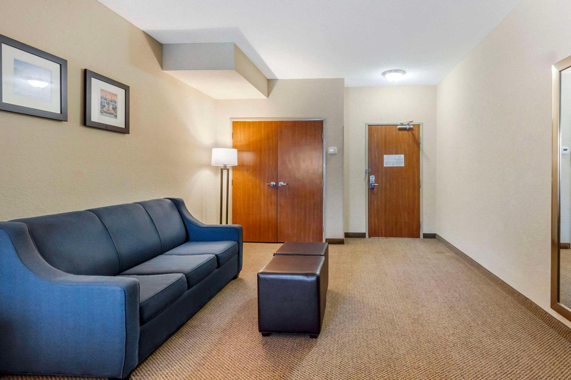 Comfort Inn & Suites Charleston Airport Convention Center photo 13