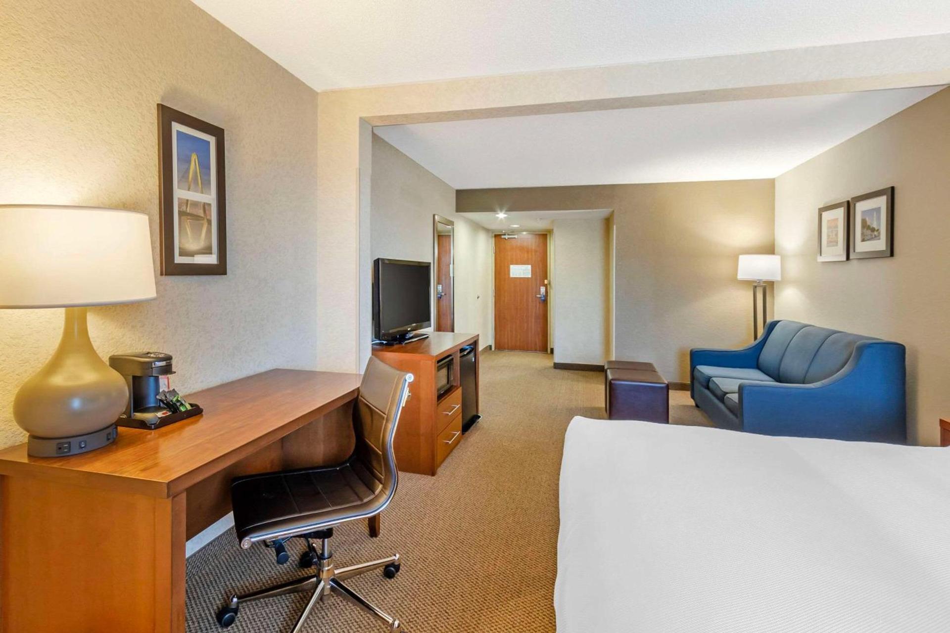Comfort Inn & Suites Charleston Airport Convention Center photo 27