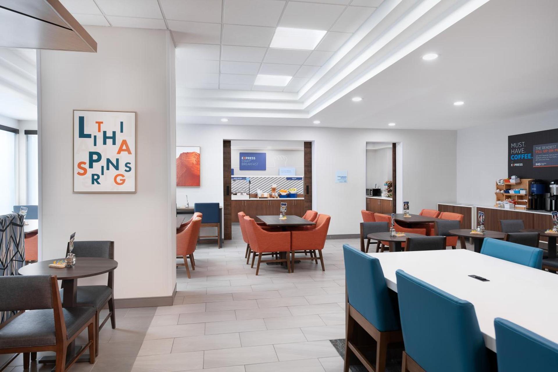 Holiday Inn Express Atlanta West - Theme Park Area by IHG photo 84