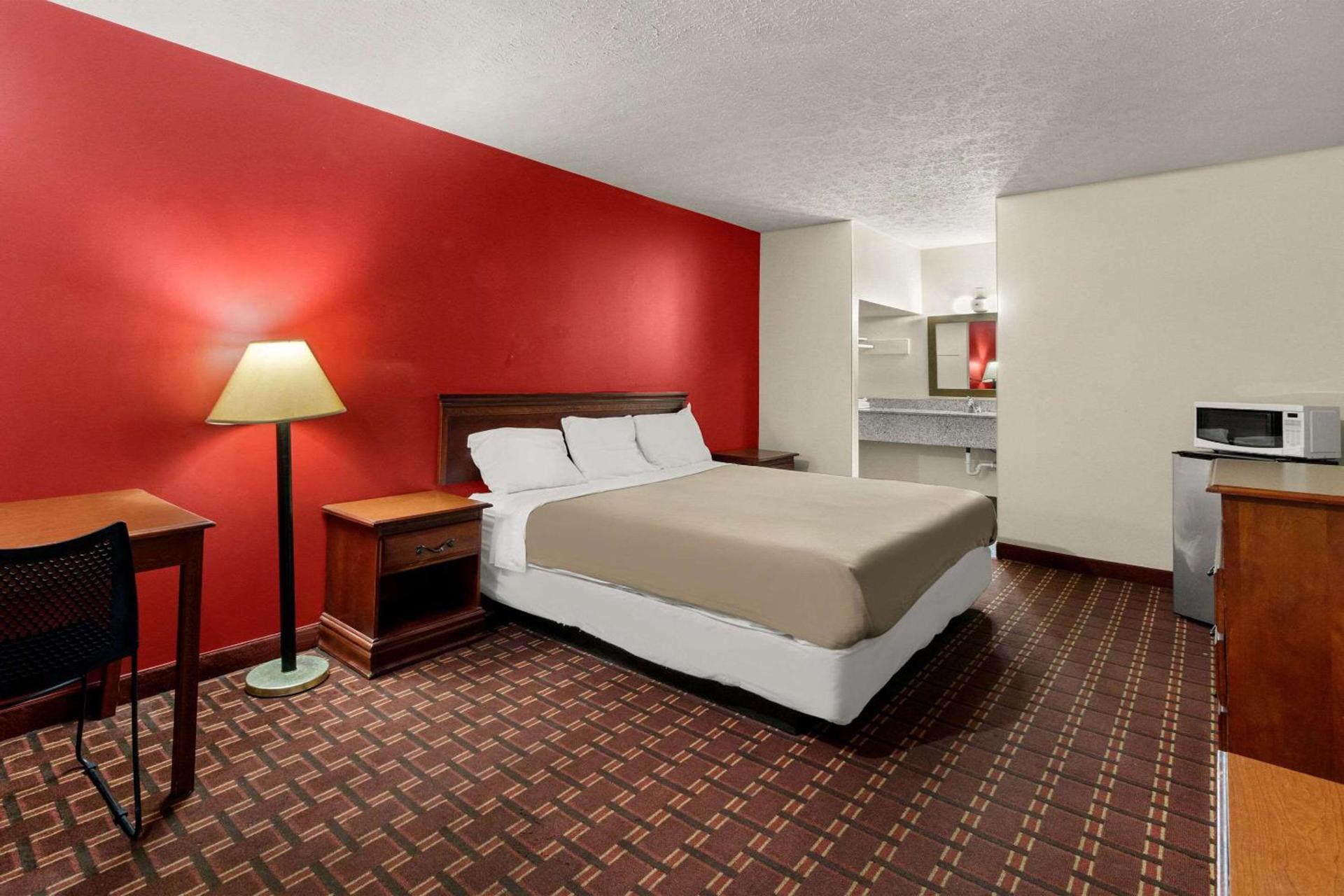 Rodeway Inn Dickson photo 40