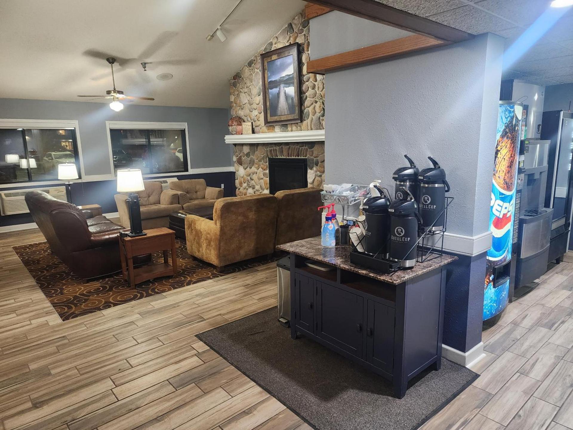 AmericInn by Wyndham Austin photo 22