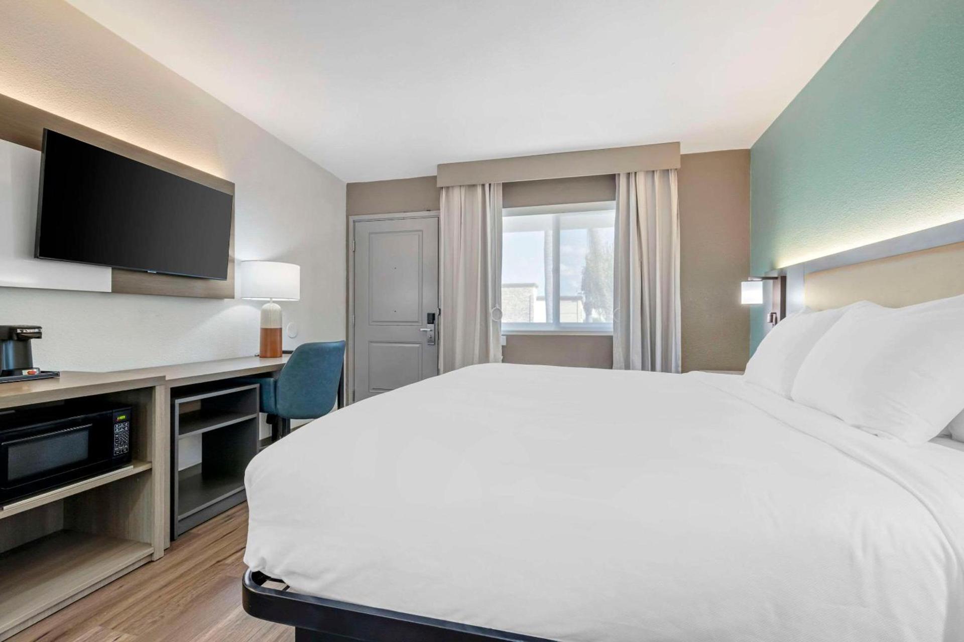 Comfort Inn Sea World Area photo 18