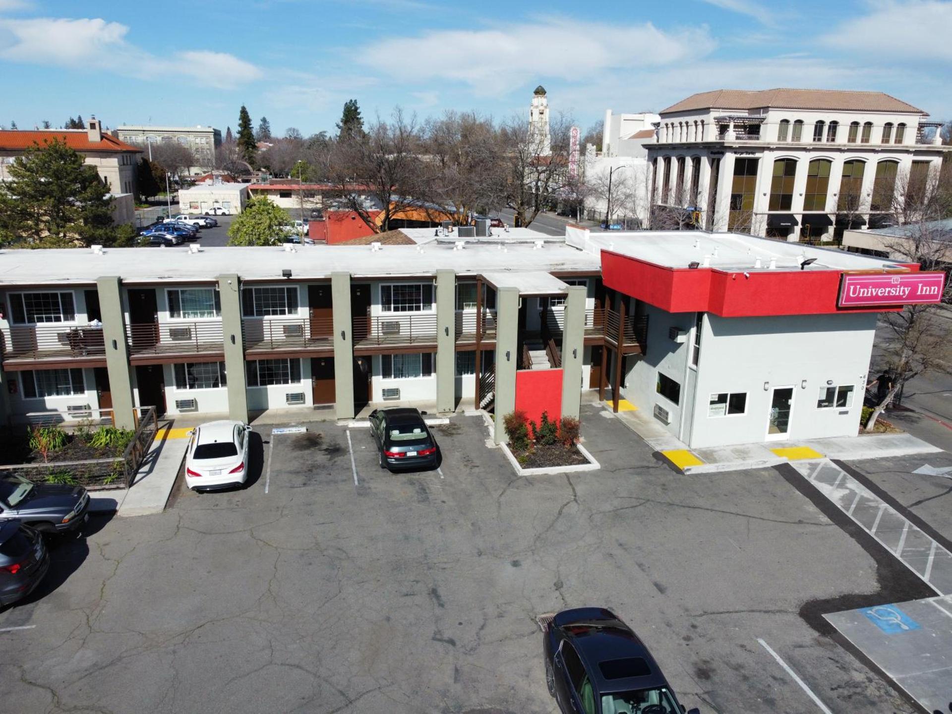 Days Inn by Wyndham Chico photo 11
