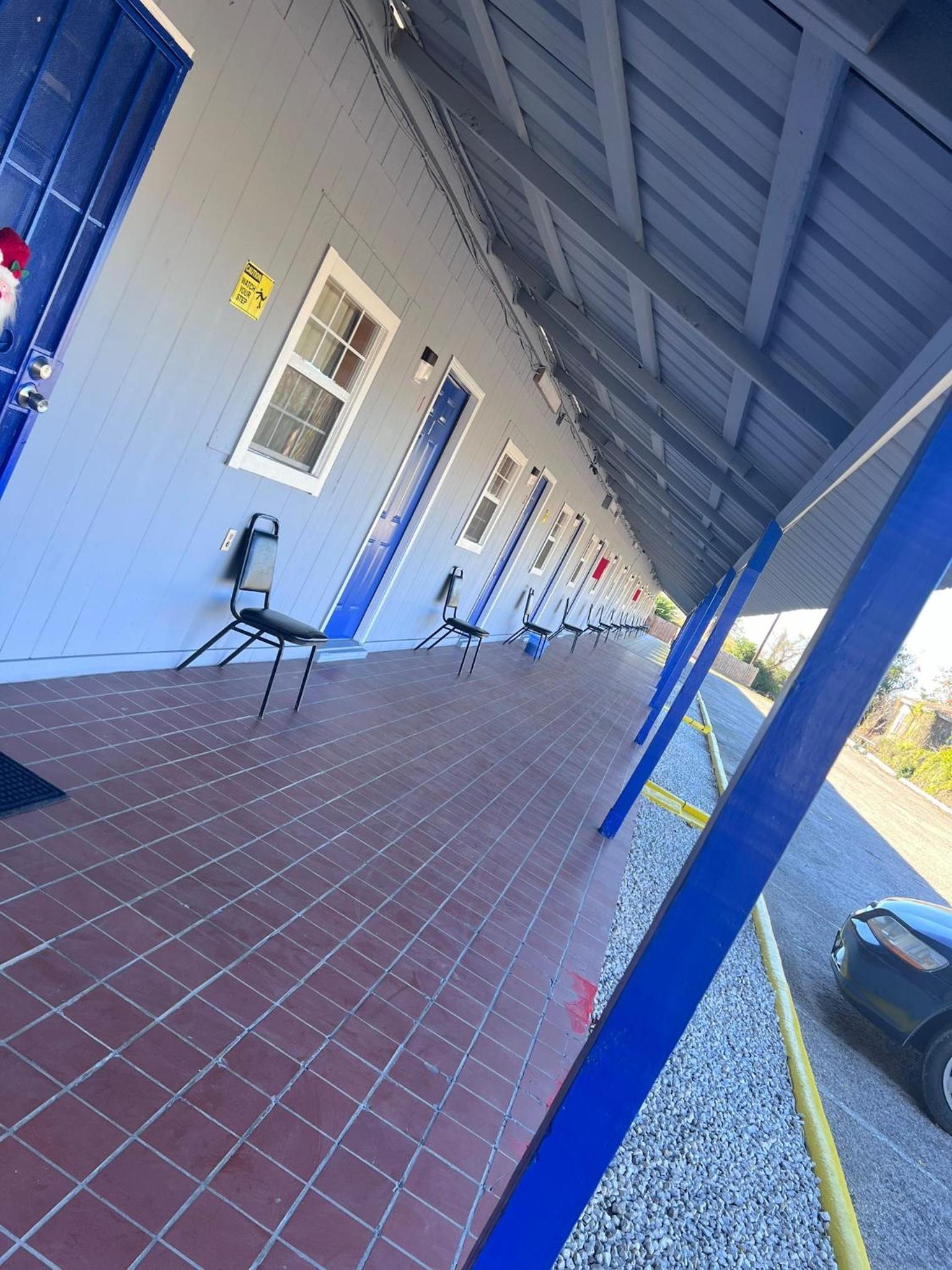 Budget Inn photo 8