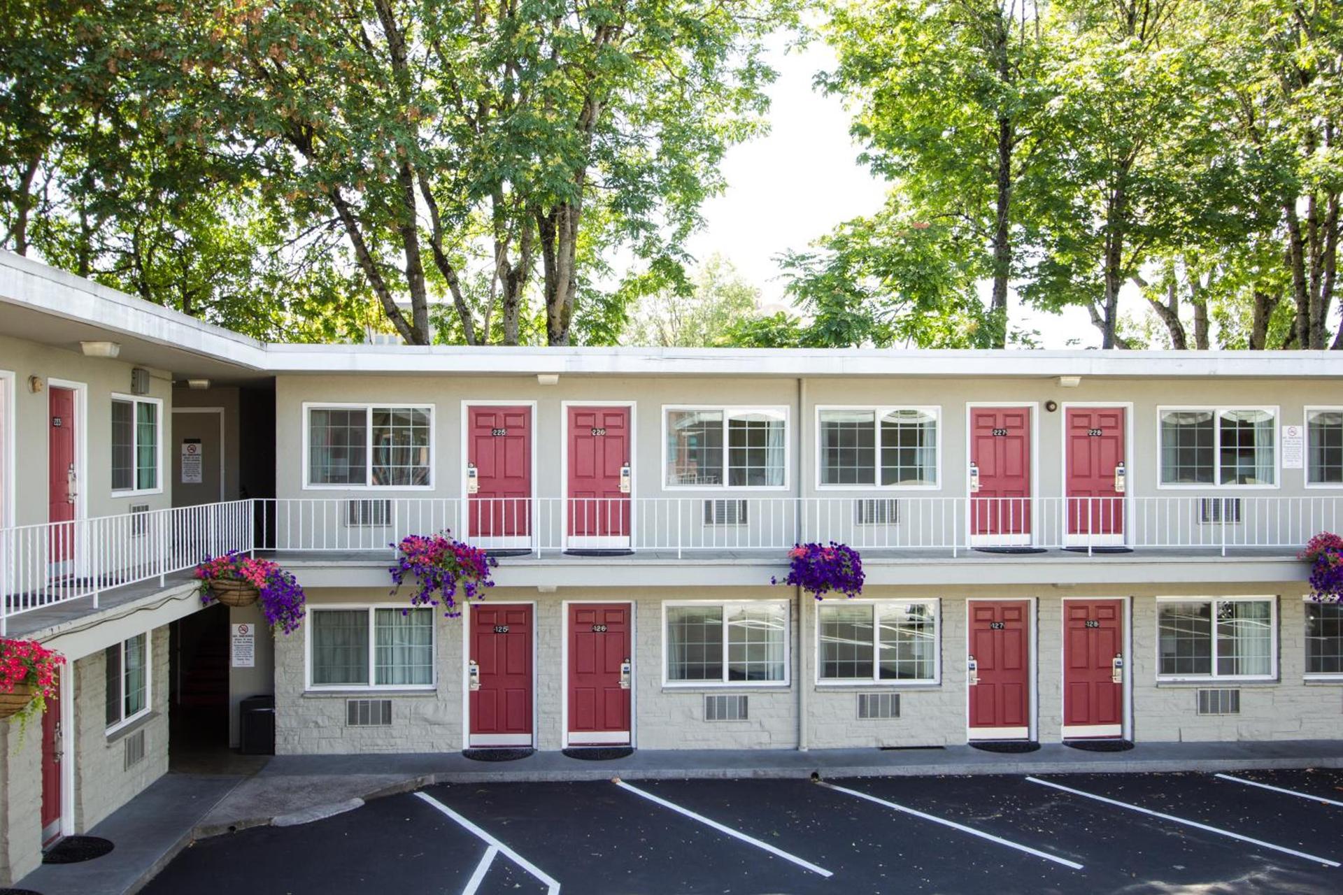 Campus Inn & Suites Eugene Downtown photo 51