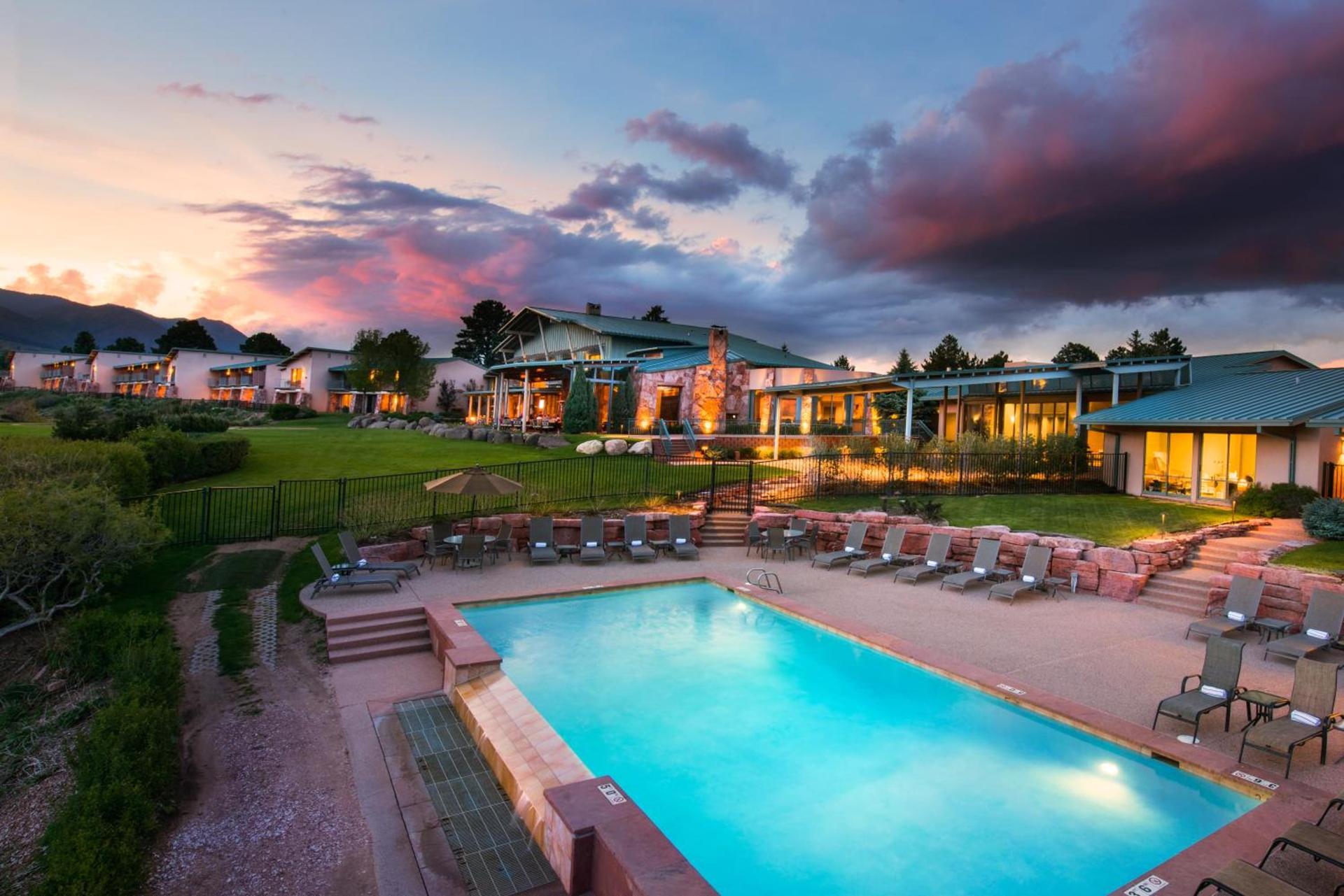 Garden of the Gods Resort & Club photo 2
