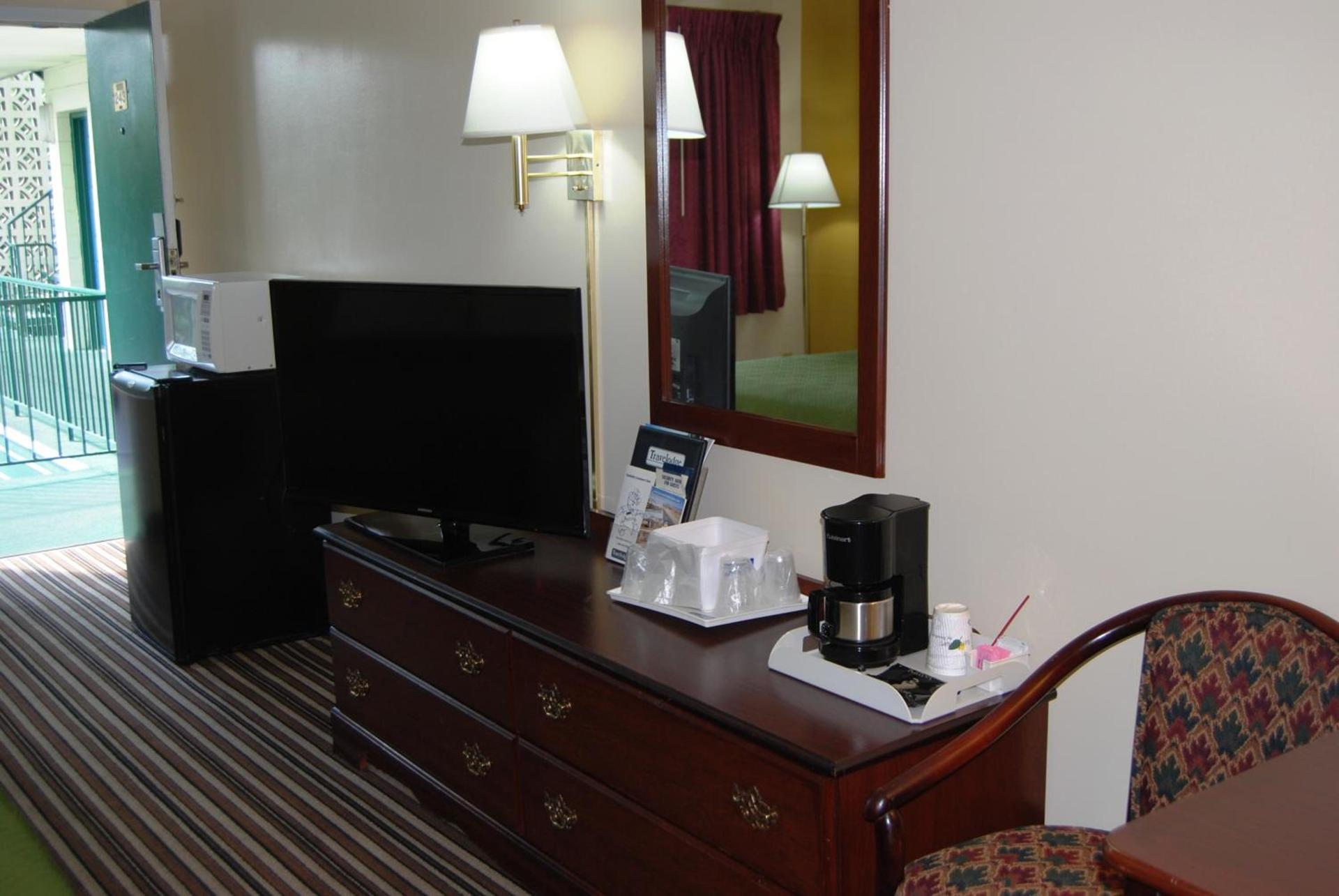 Travelodge by Wyndham Chambersburg photo 3