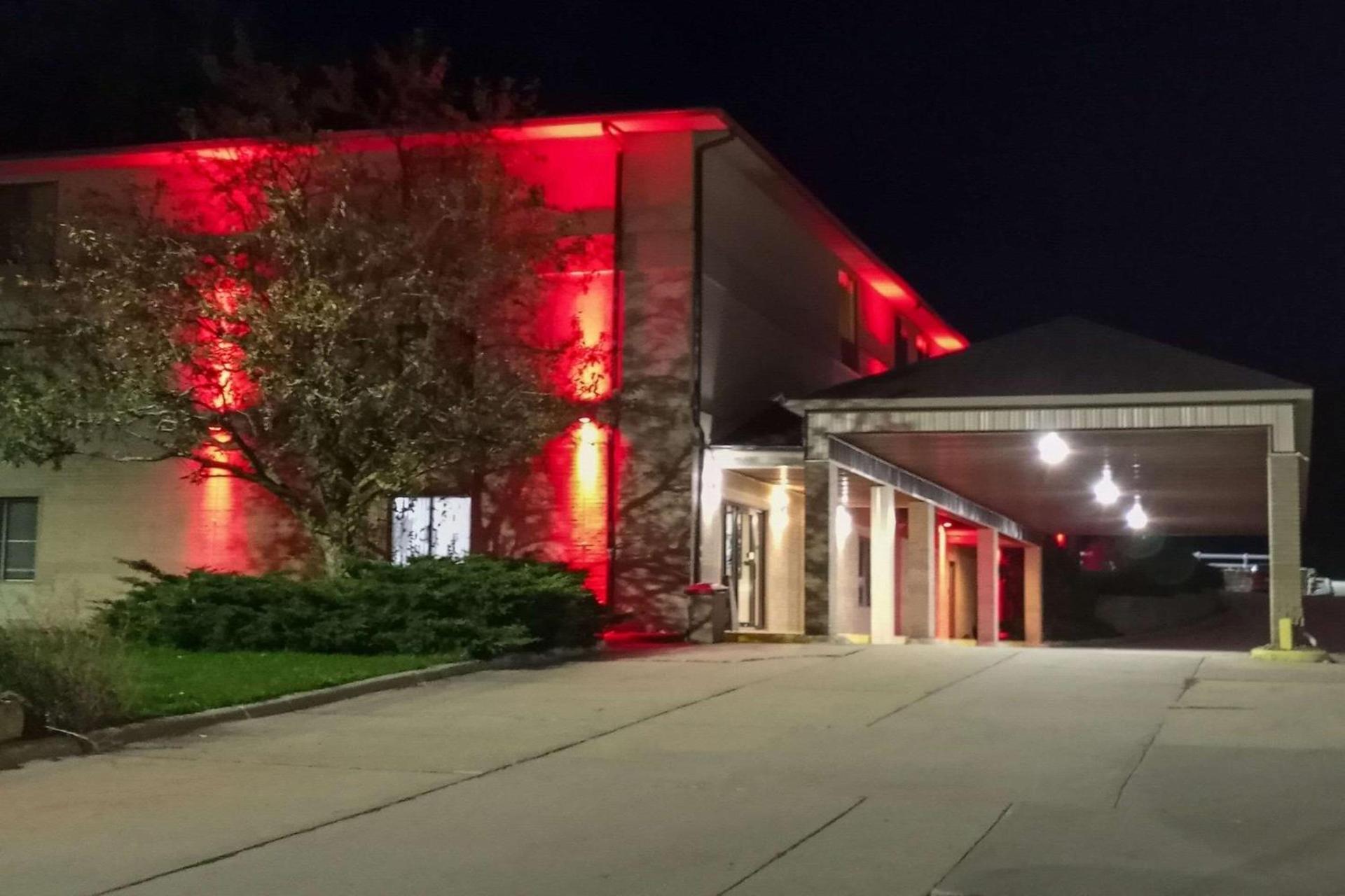 Econo Lodge Maquoketa photo 3
