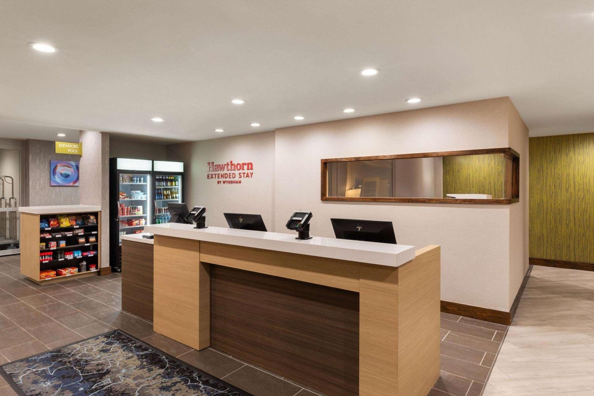 Hawthorn Extended Stay by Wyndham Kingwood Houston photo 3