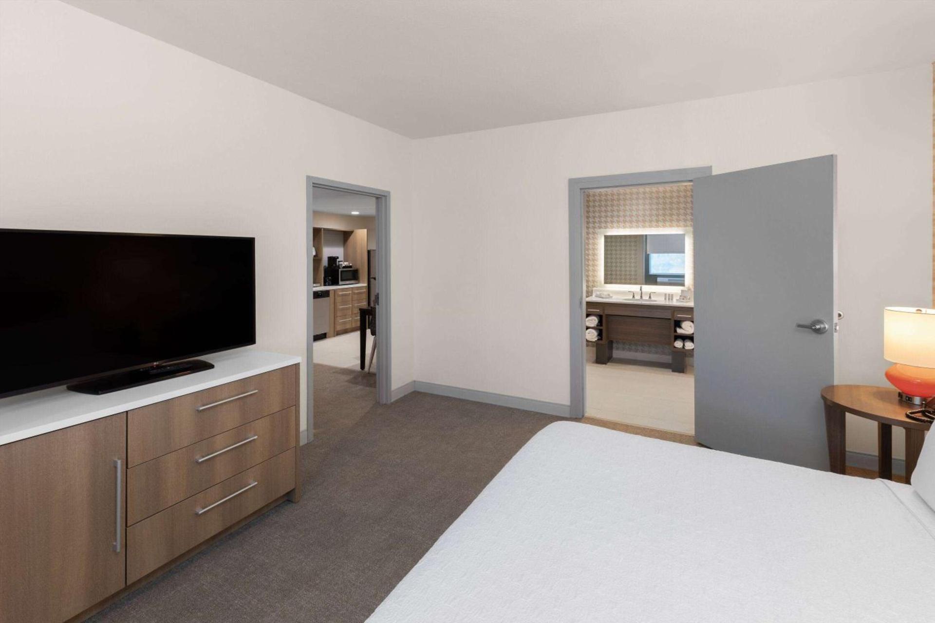 Hawthorn Extended Stay by Wyndham Kingwood Houston photo 17
