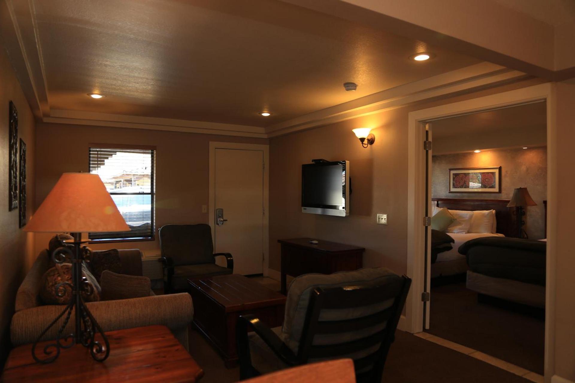 The Lodge on Route 66 photo 9