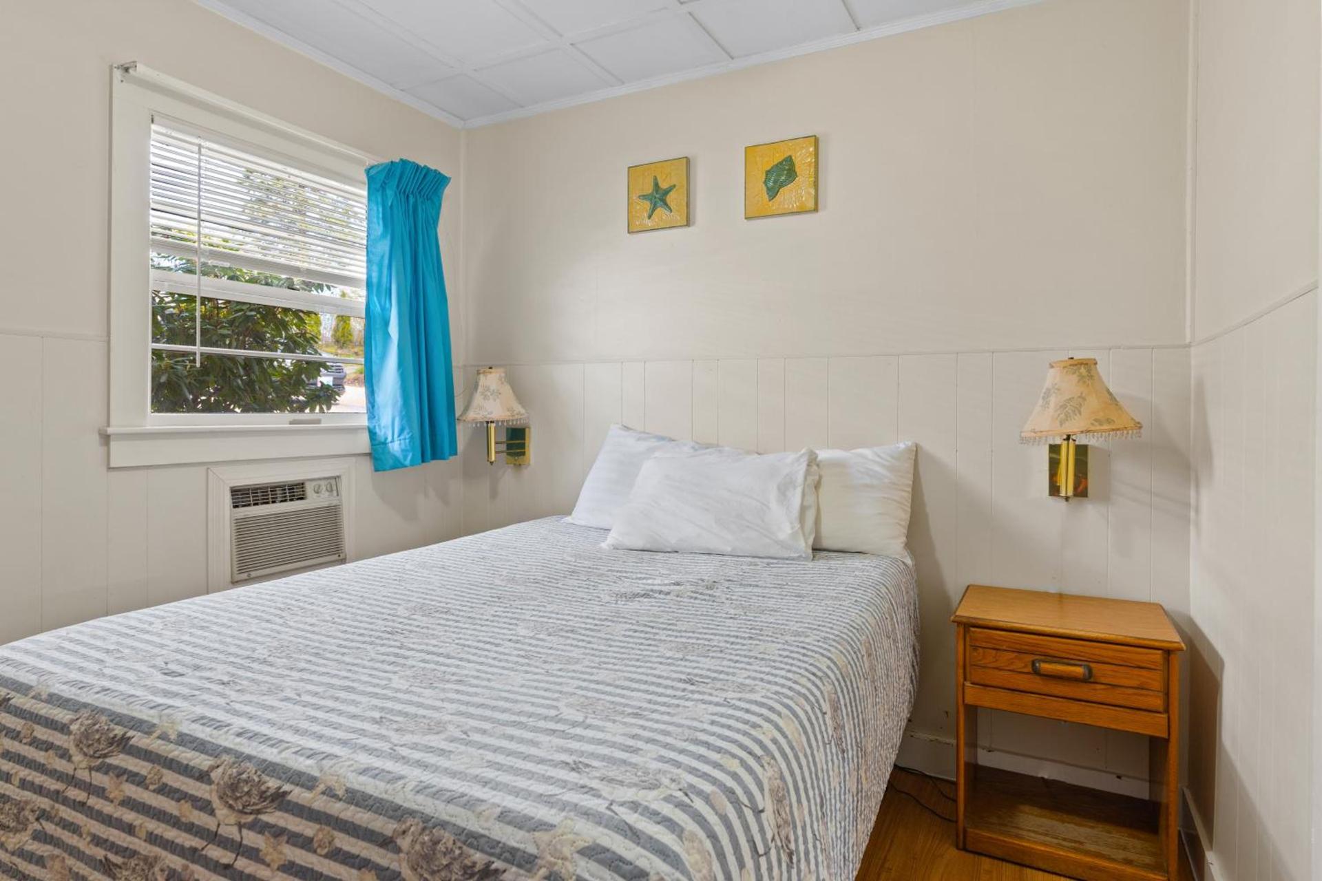 Beach Motel and Suites photo 11