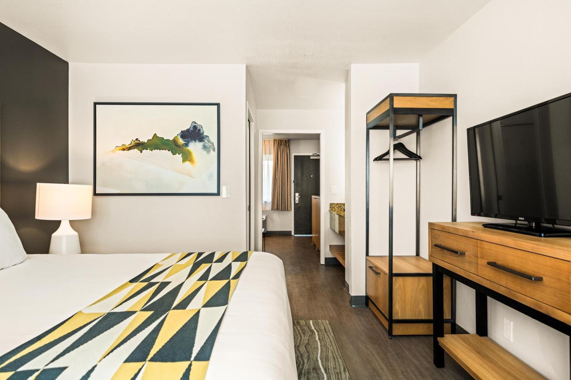 Oxford Suites Redding photo 41