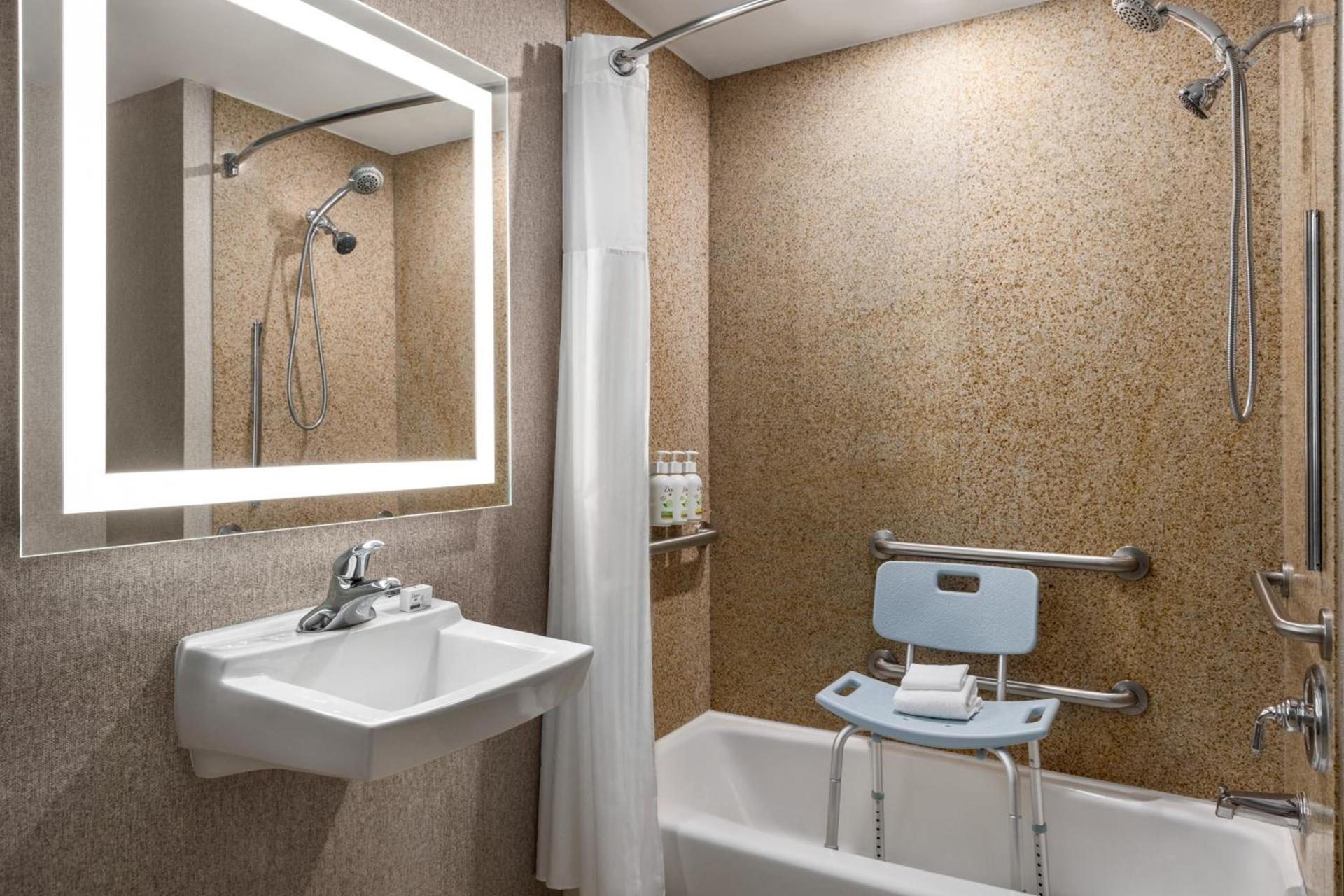 La Quinta by Wyndham Mt. Laurel - Philadelphia photo 46