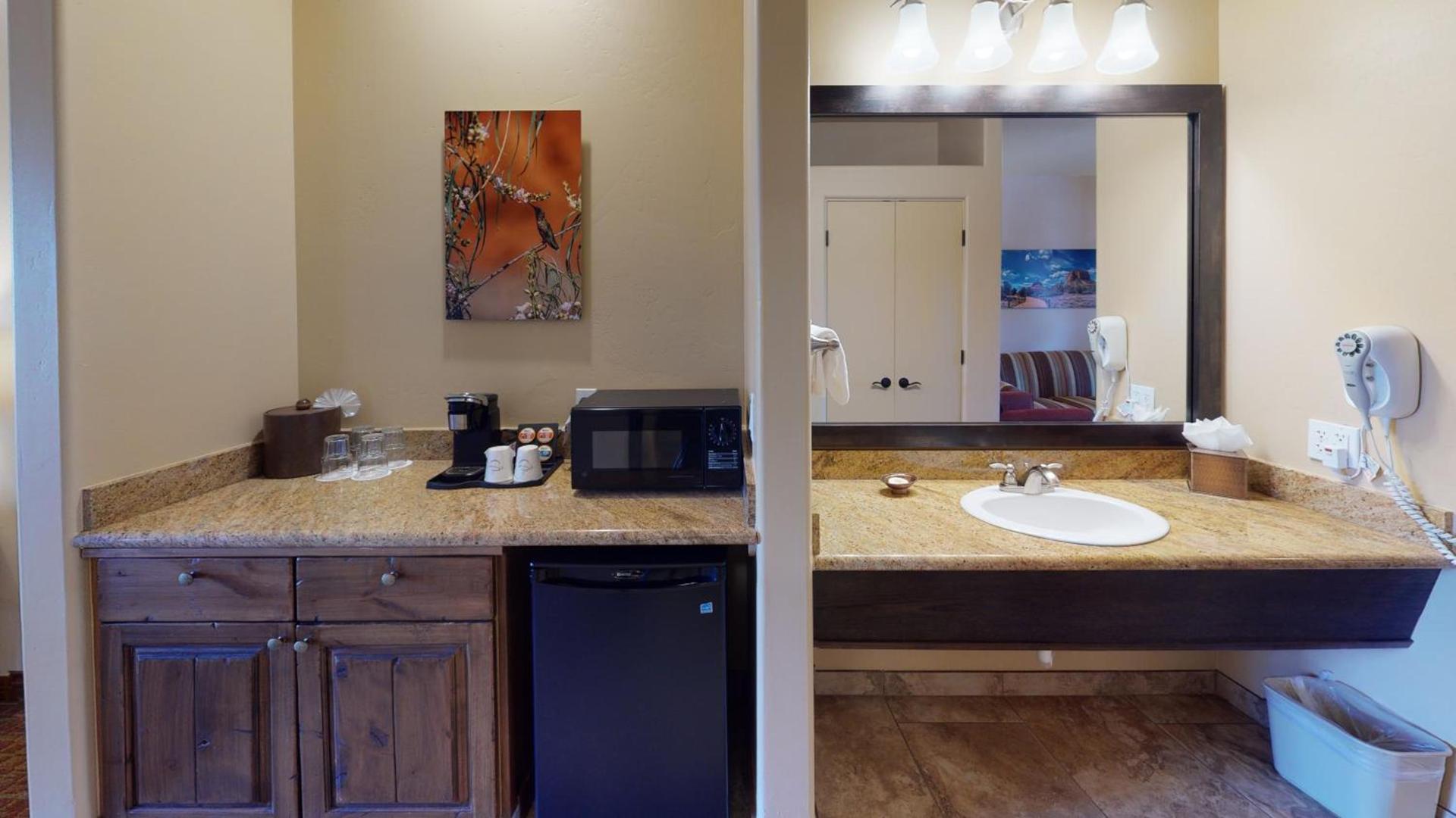 Mountain Modern Sedona, Tapestry Collection by Hilton photo 25