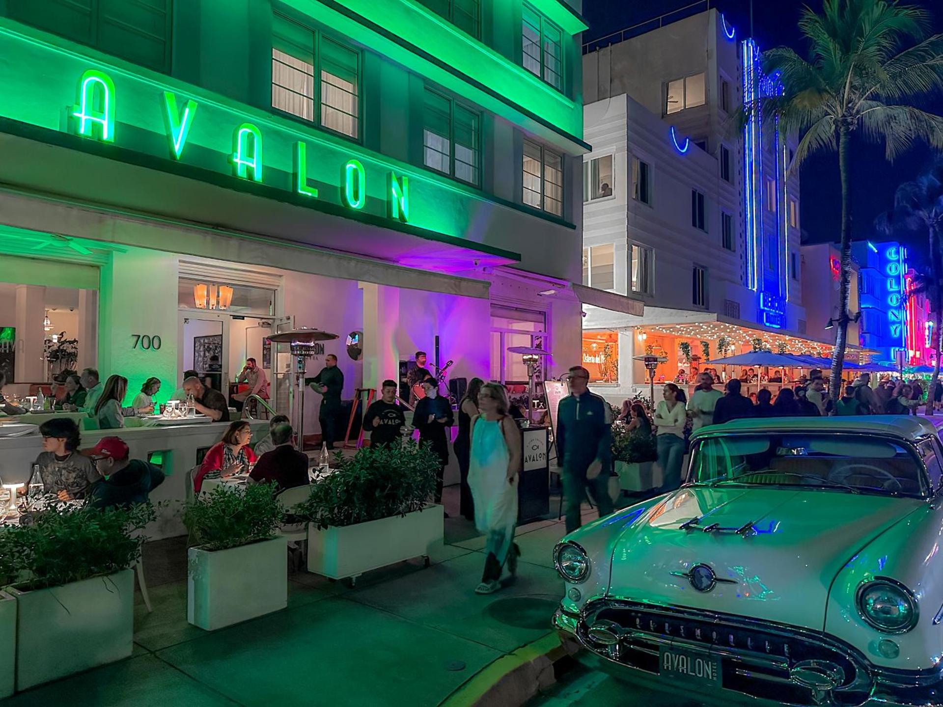 Avalon Hotel photo 52