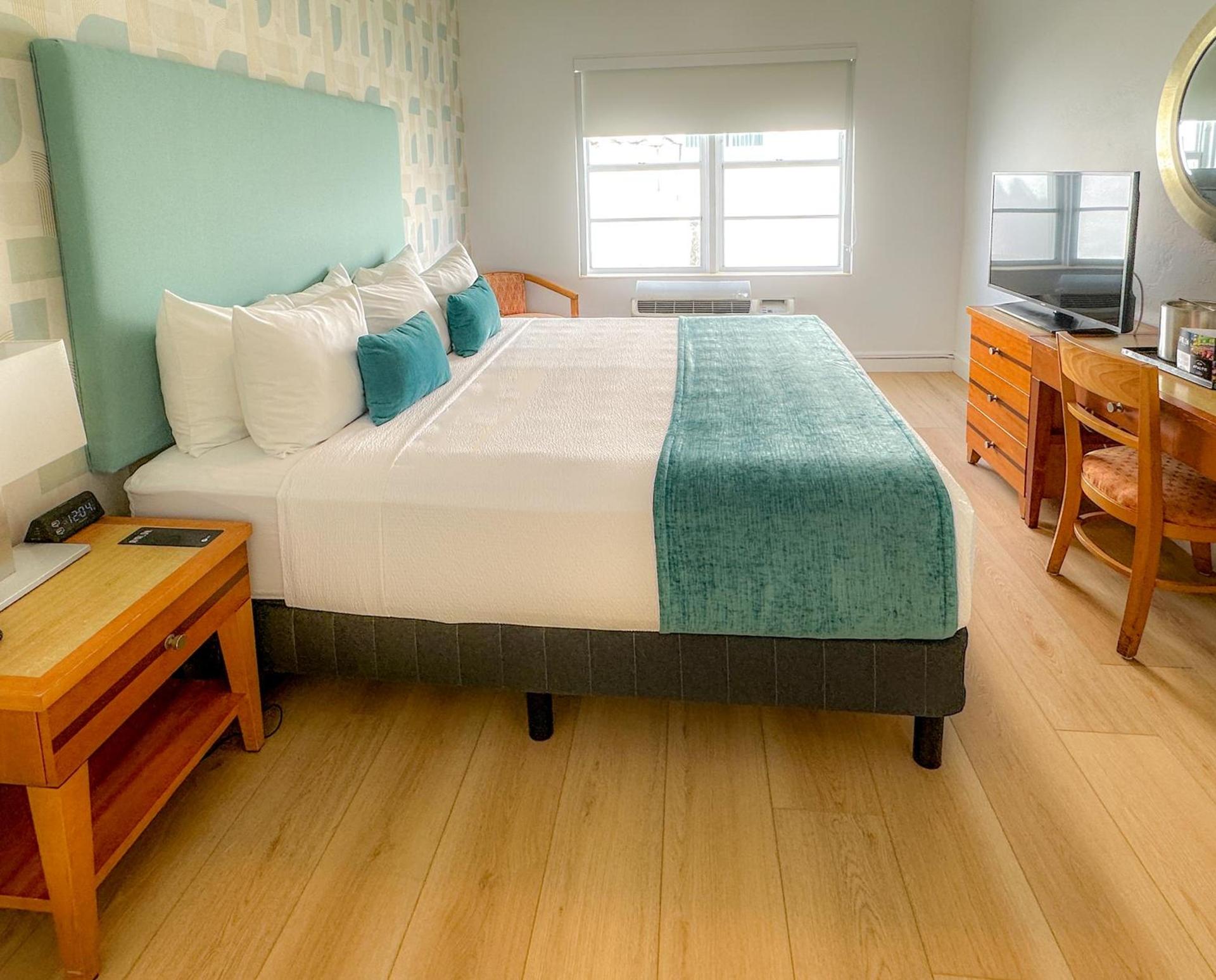 Avalon Hotel photo 41