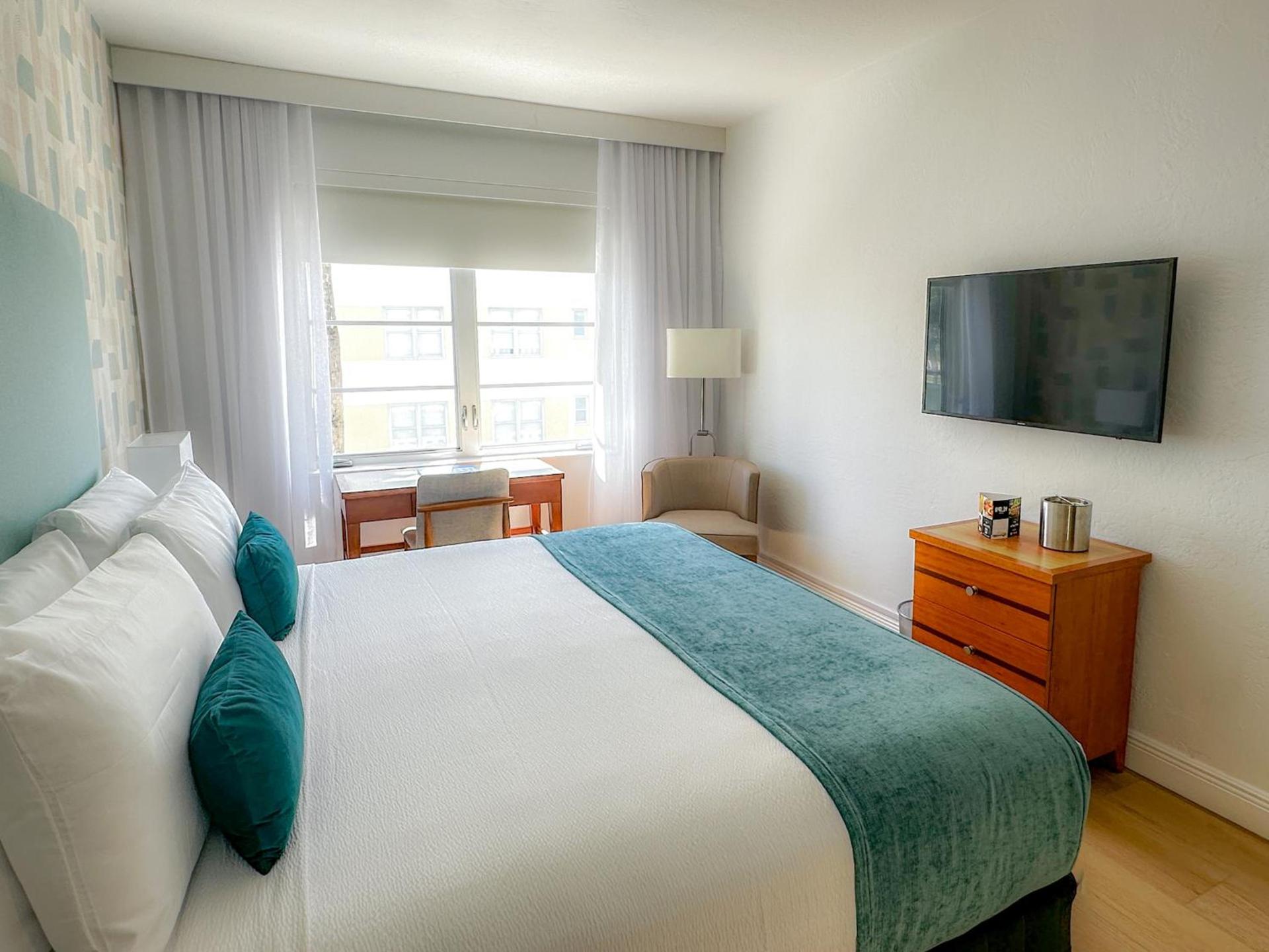 Avalon Hotel photo 24