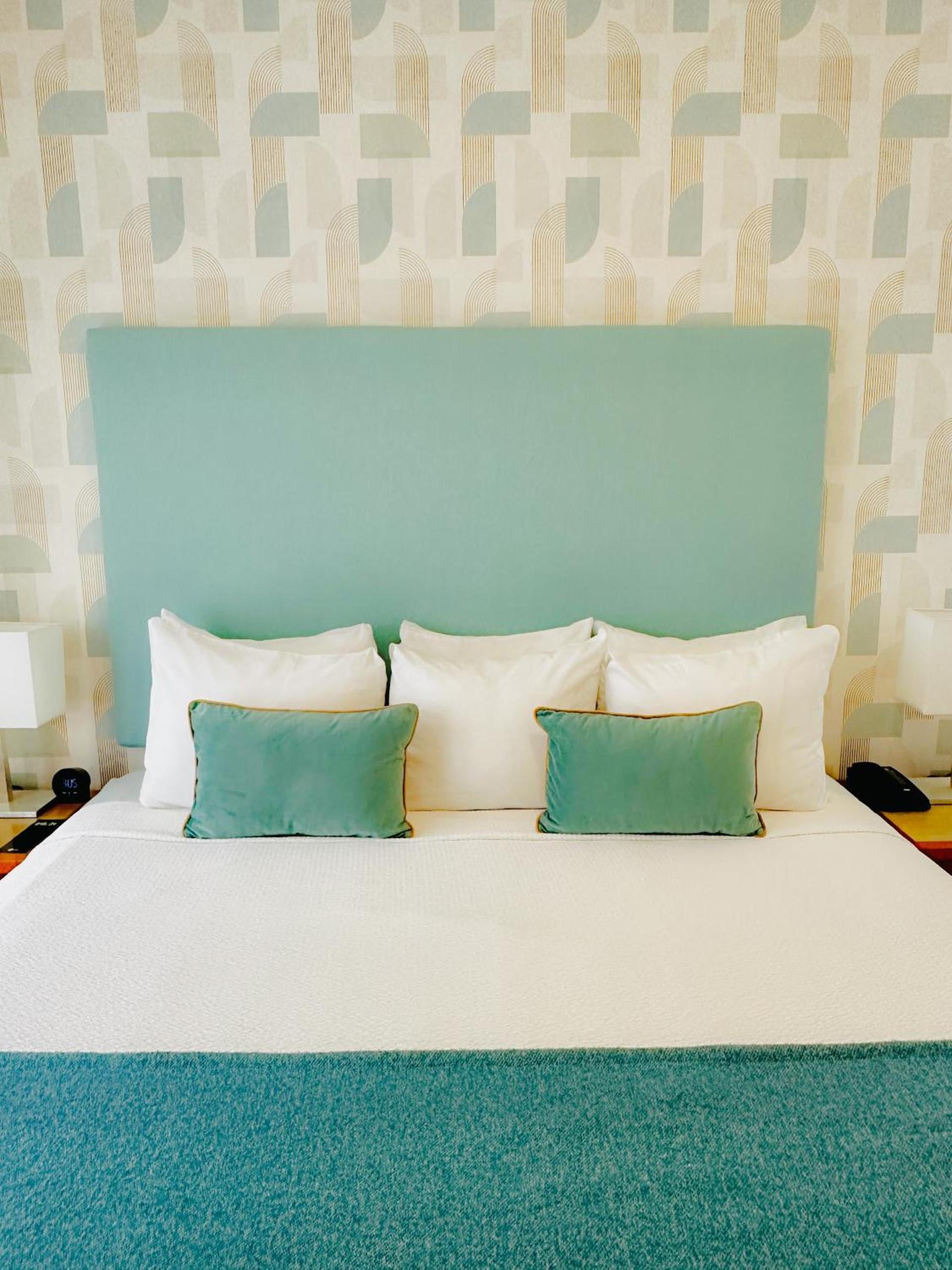 Avalon Hotel photo 20