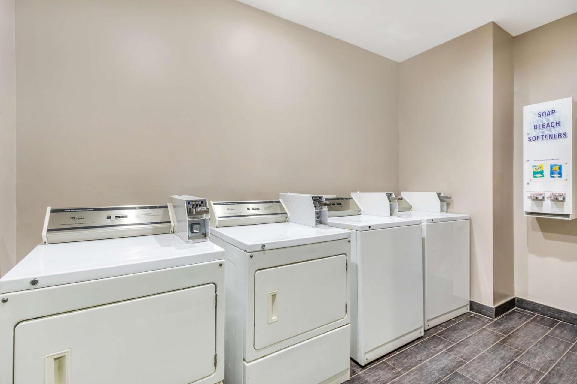 Comfort Inn & Suites North Charleston - Northwoods photo 20