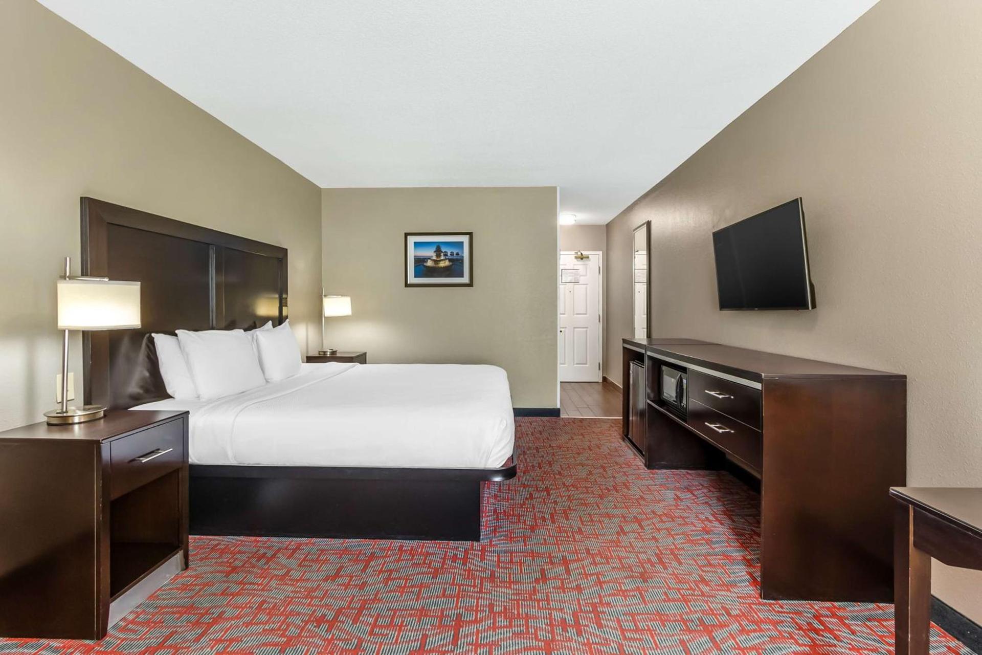 Comfort Inn & Suites North Charleston - Northwoods photo 23