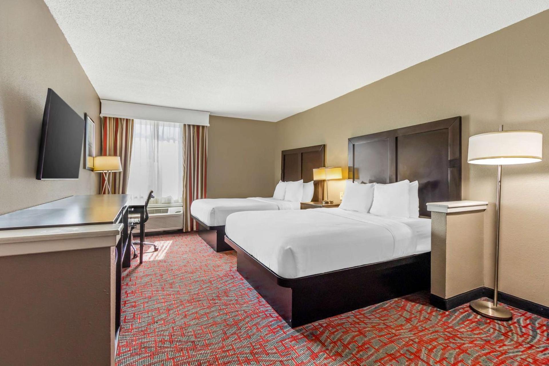 Comfort Inn & Suites North Charleston - Northwoods photo 13