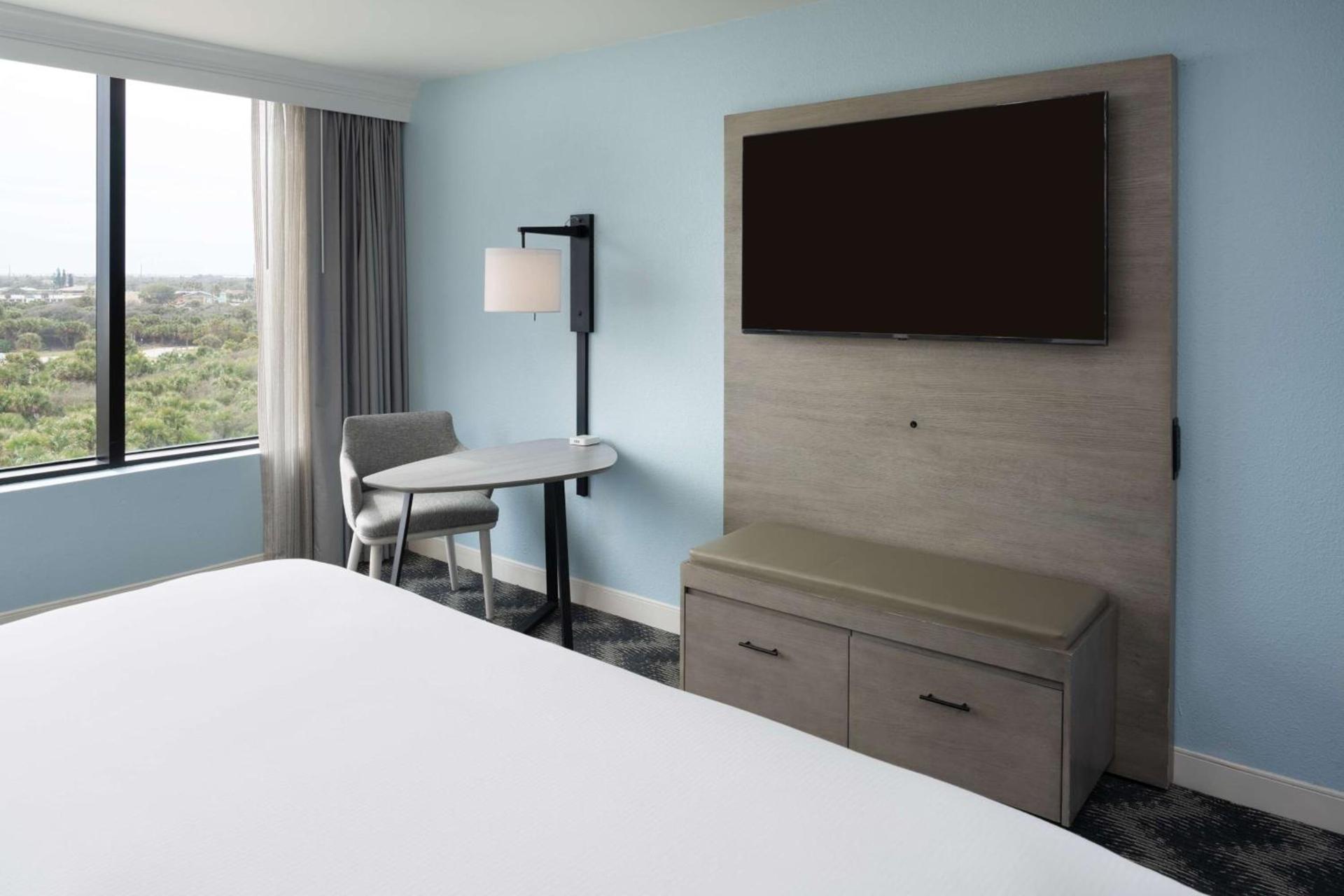 Hilton Cocoa Beach Oceanfront photo 34