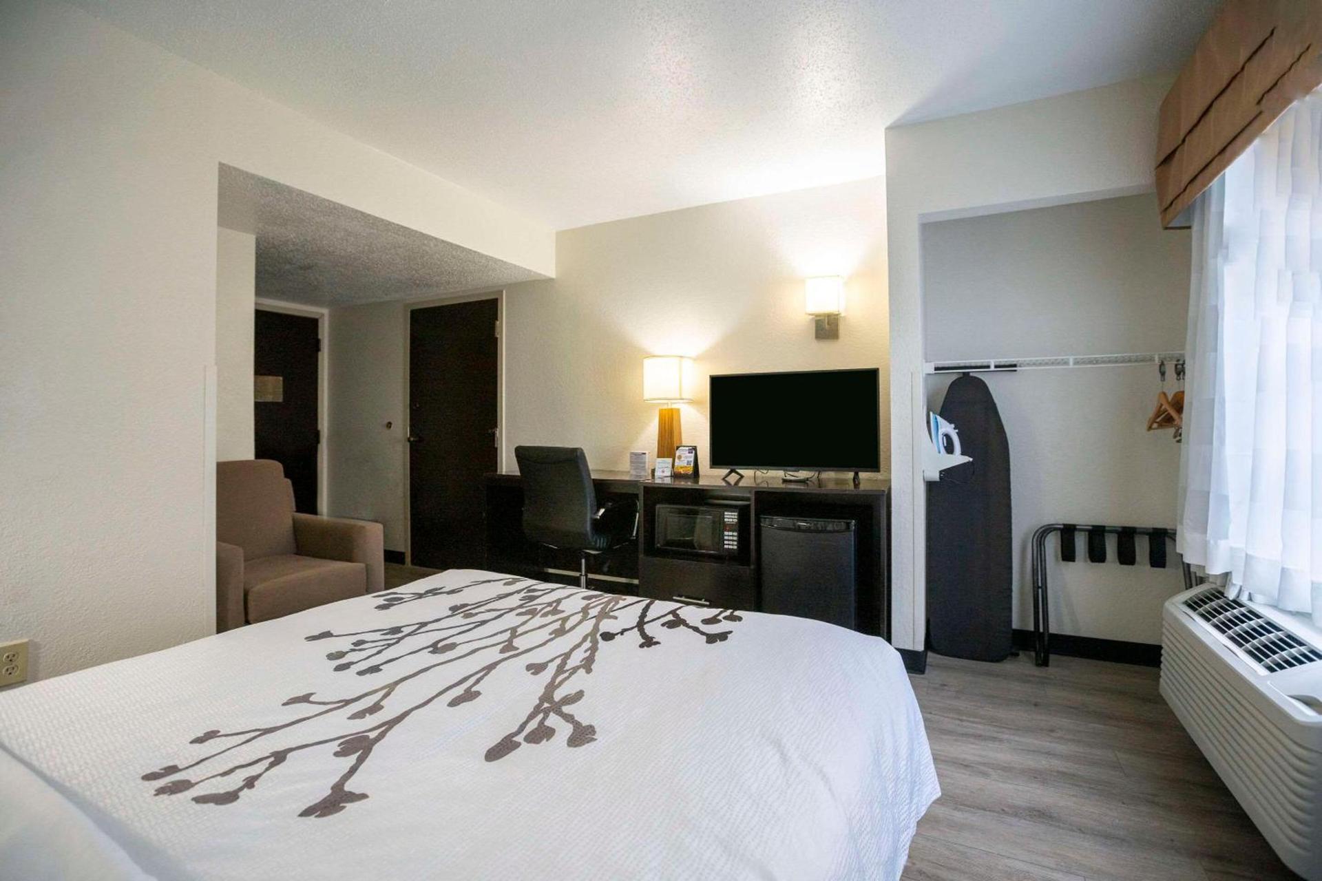 Wingate by Wyndham Myrtle Beach At Outlets photo 12