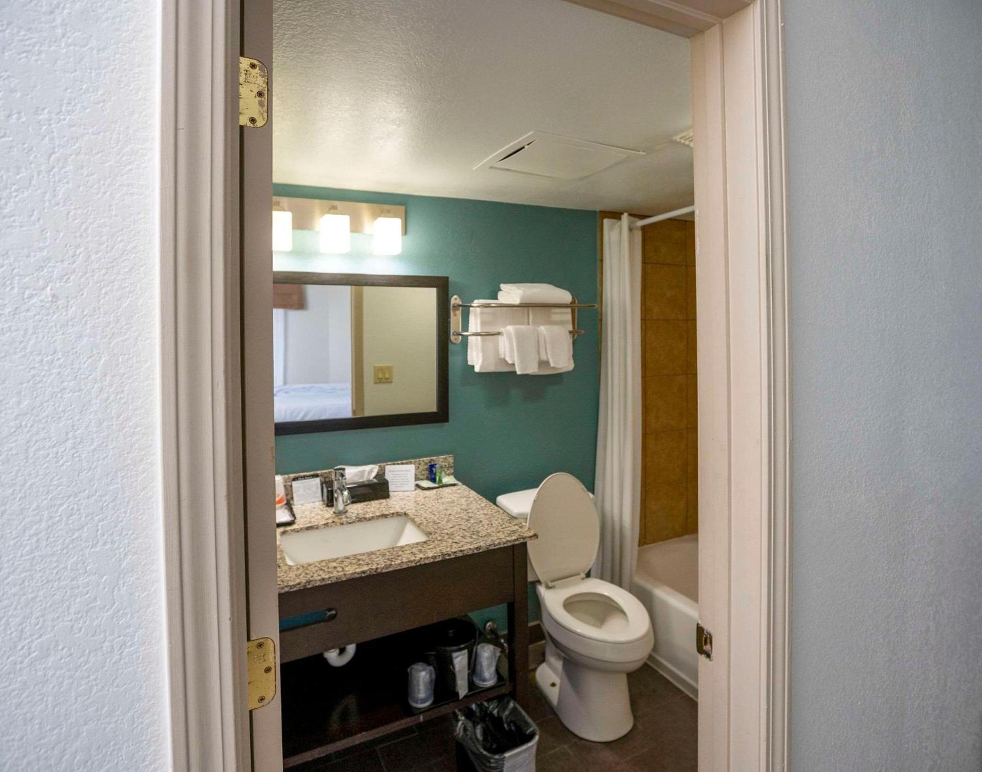 Wingate by Wyndham Myrtle Beach At Outlets photo 21