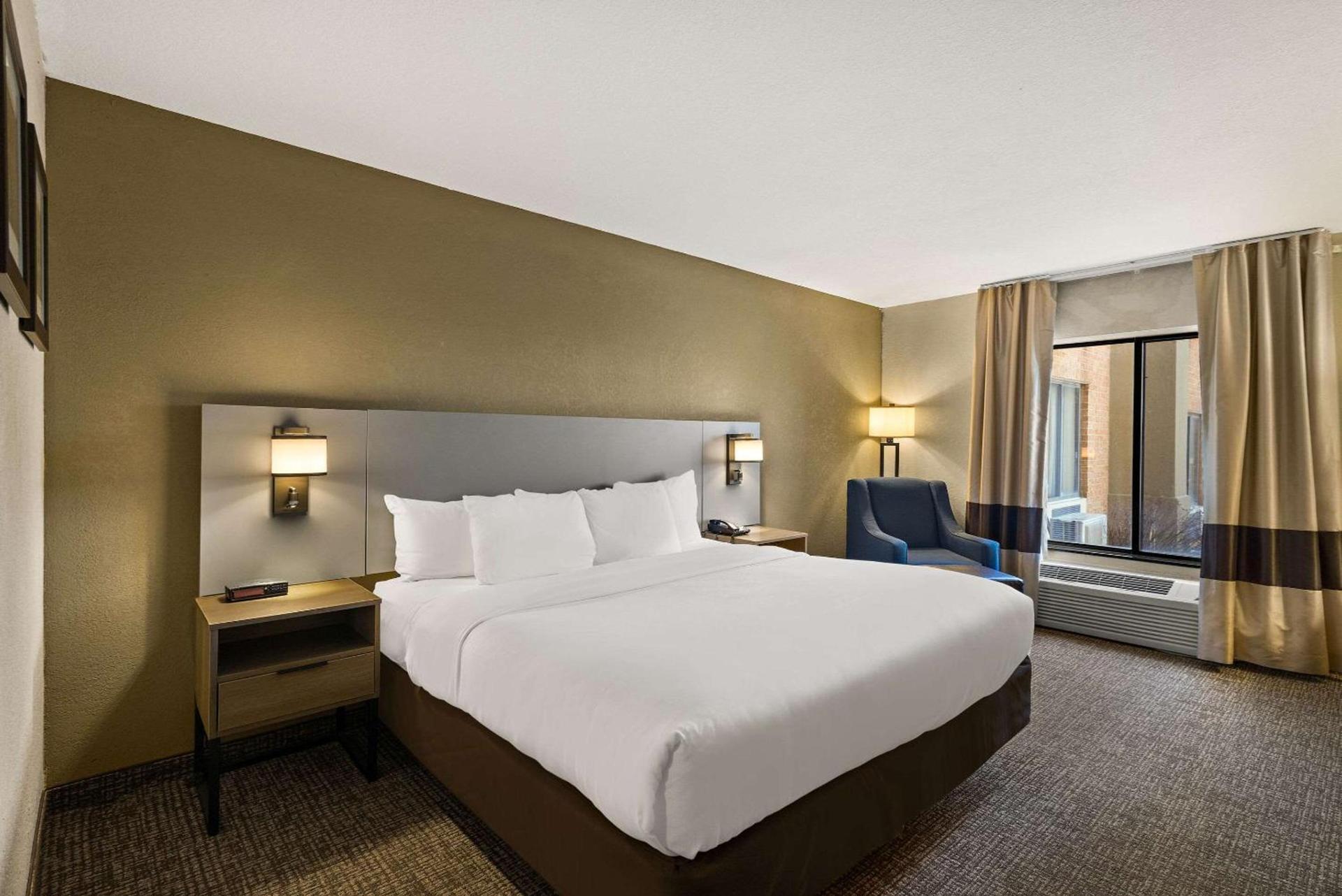 Comfort Inn Huntington Near University photo 15