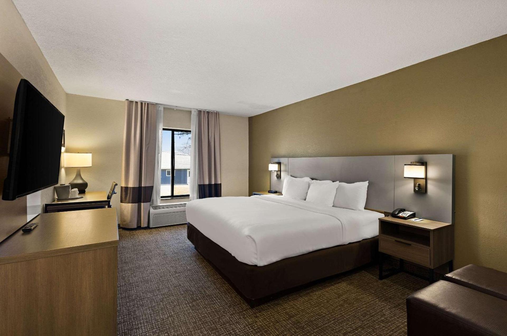 Comfort Inn Huntington Near University photo 17
