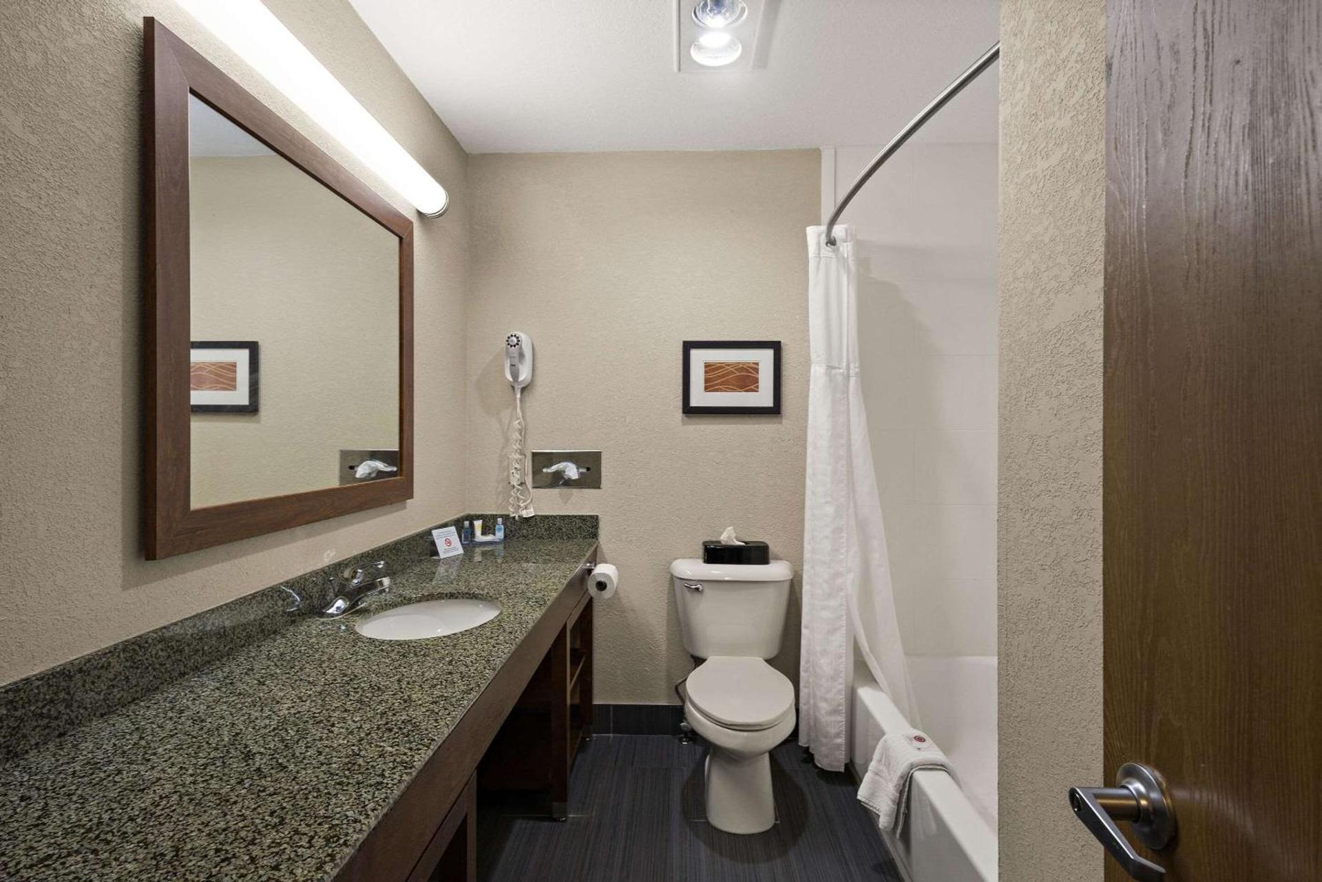 Comfort Inn Huntington Near University photo 20