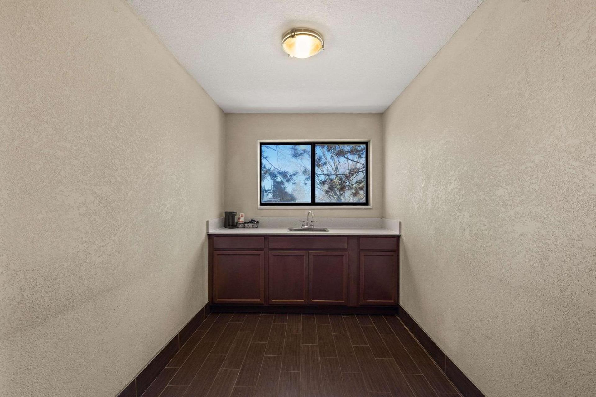 Comfort Inn Huntington Near University photo 23