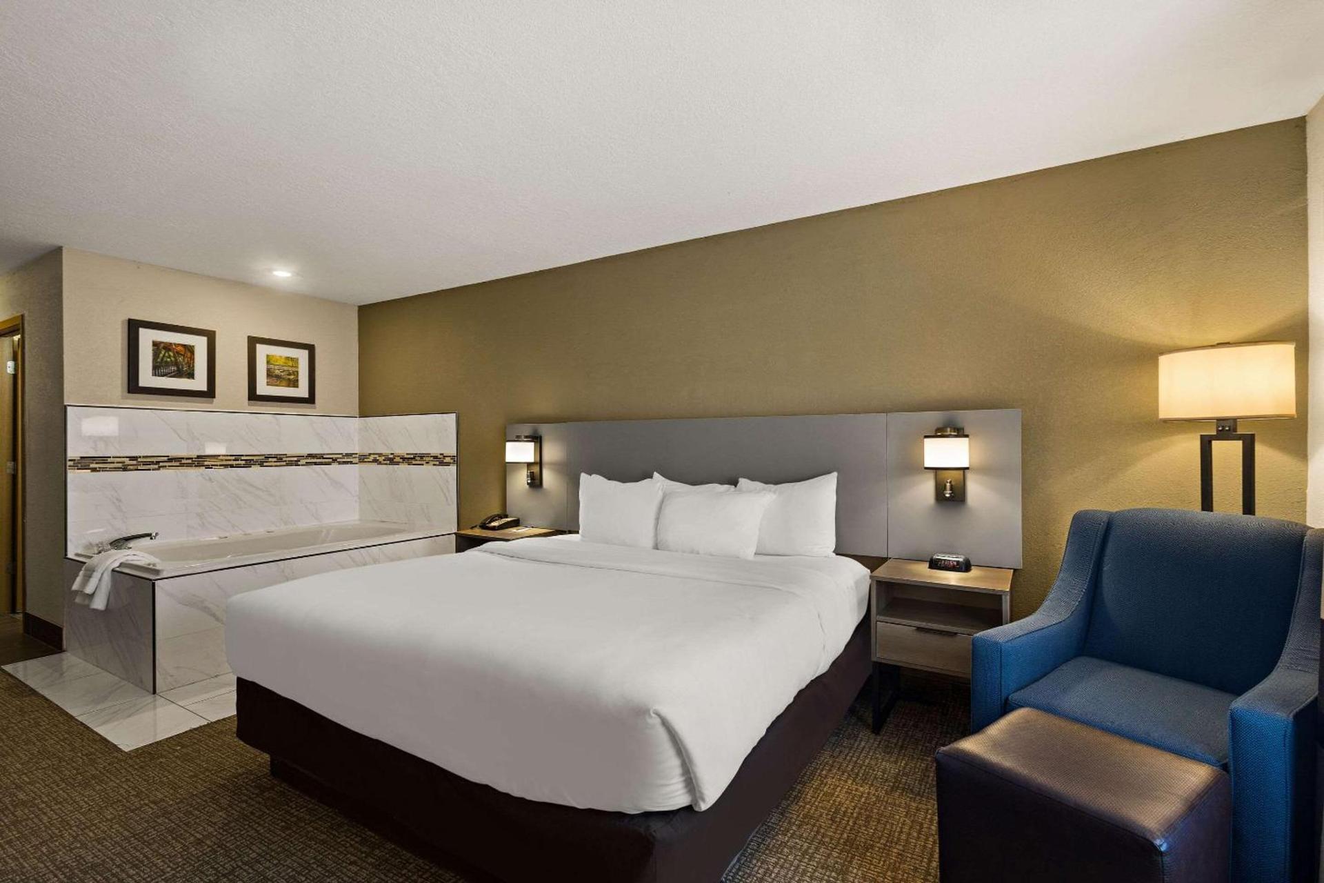 Comfort Inn Huntington Near University photo 27