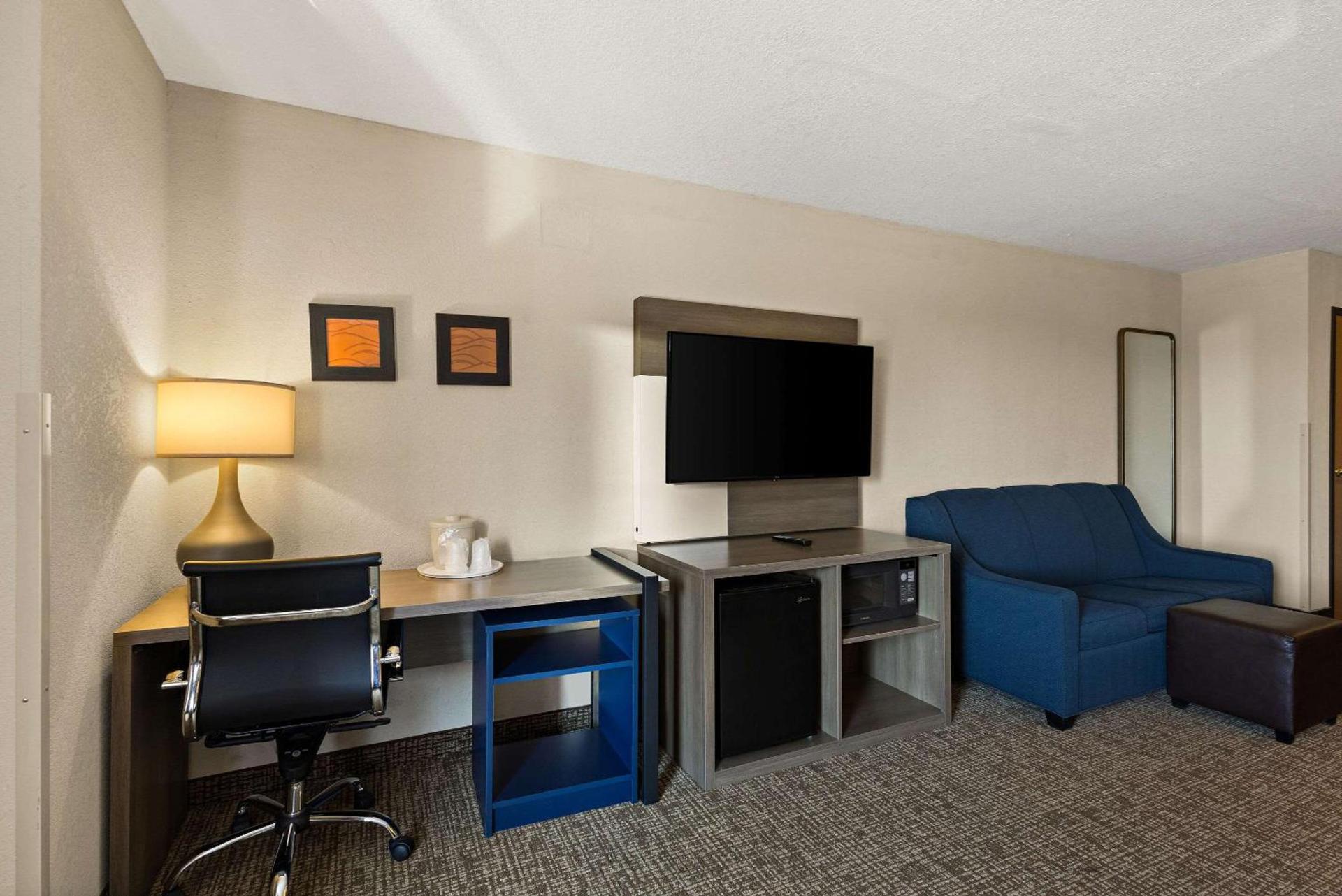 Comfort Inn Huntington Near University photo 30