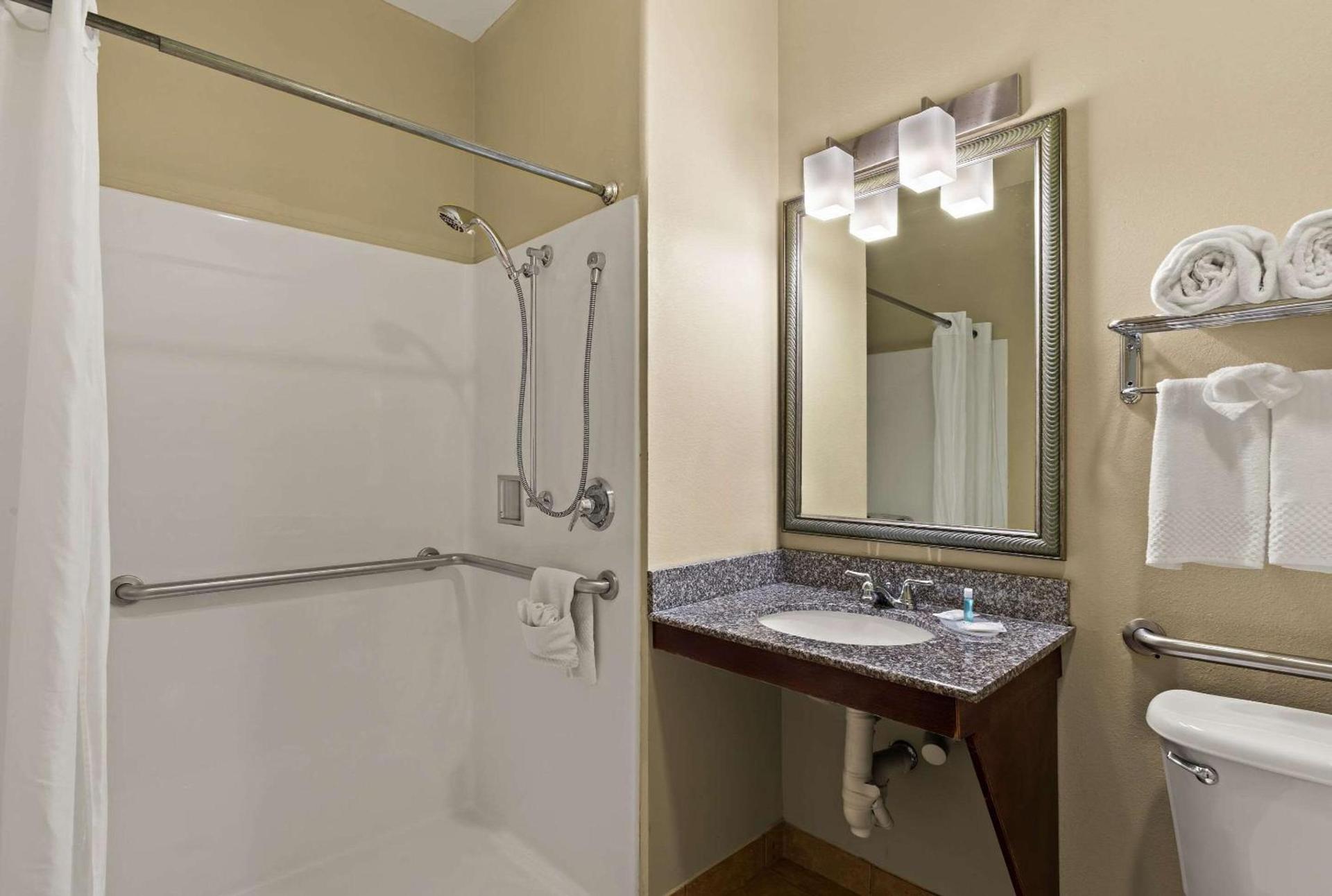 MainStay Suites Houma photo 18