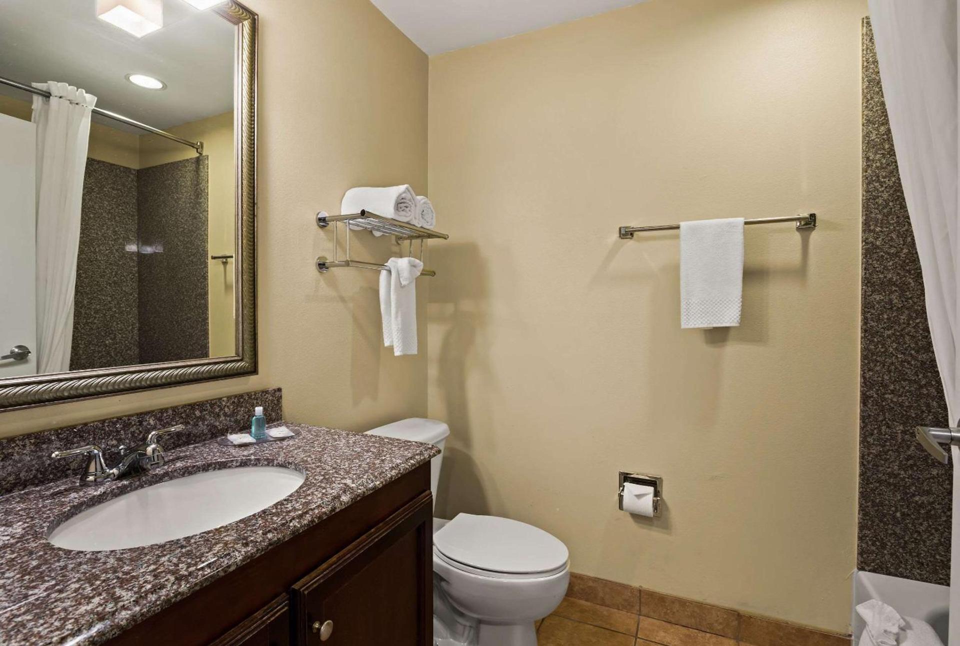 MainStay Suites Houma photo 23