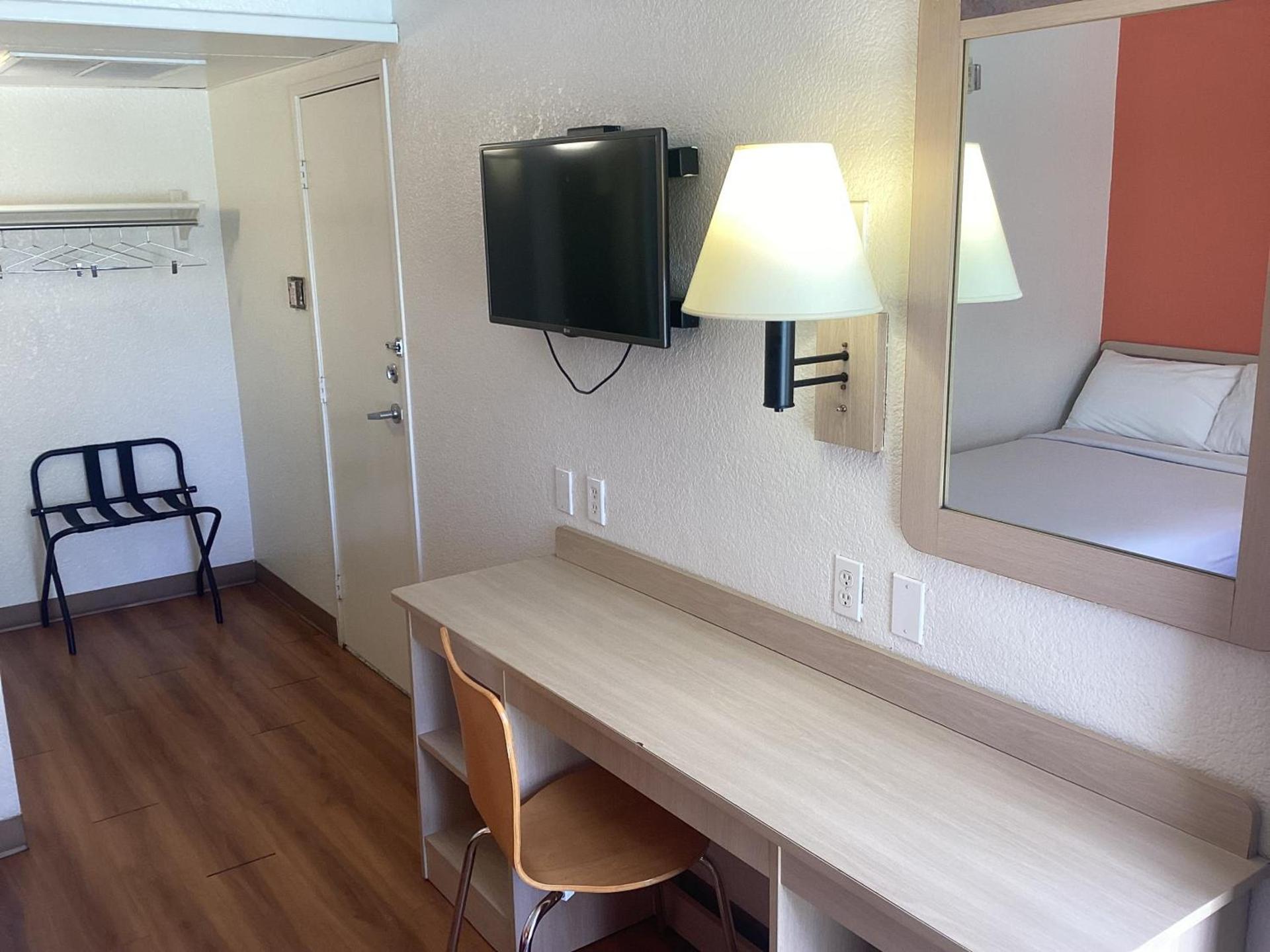 Motel 6-Grants Pass, OR photo 59
