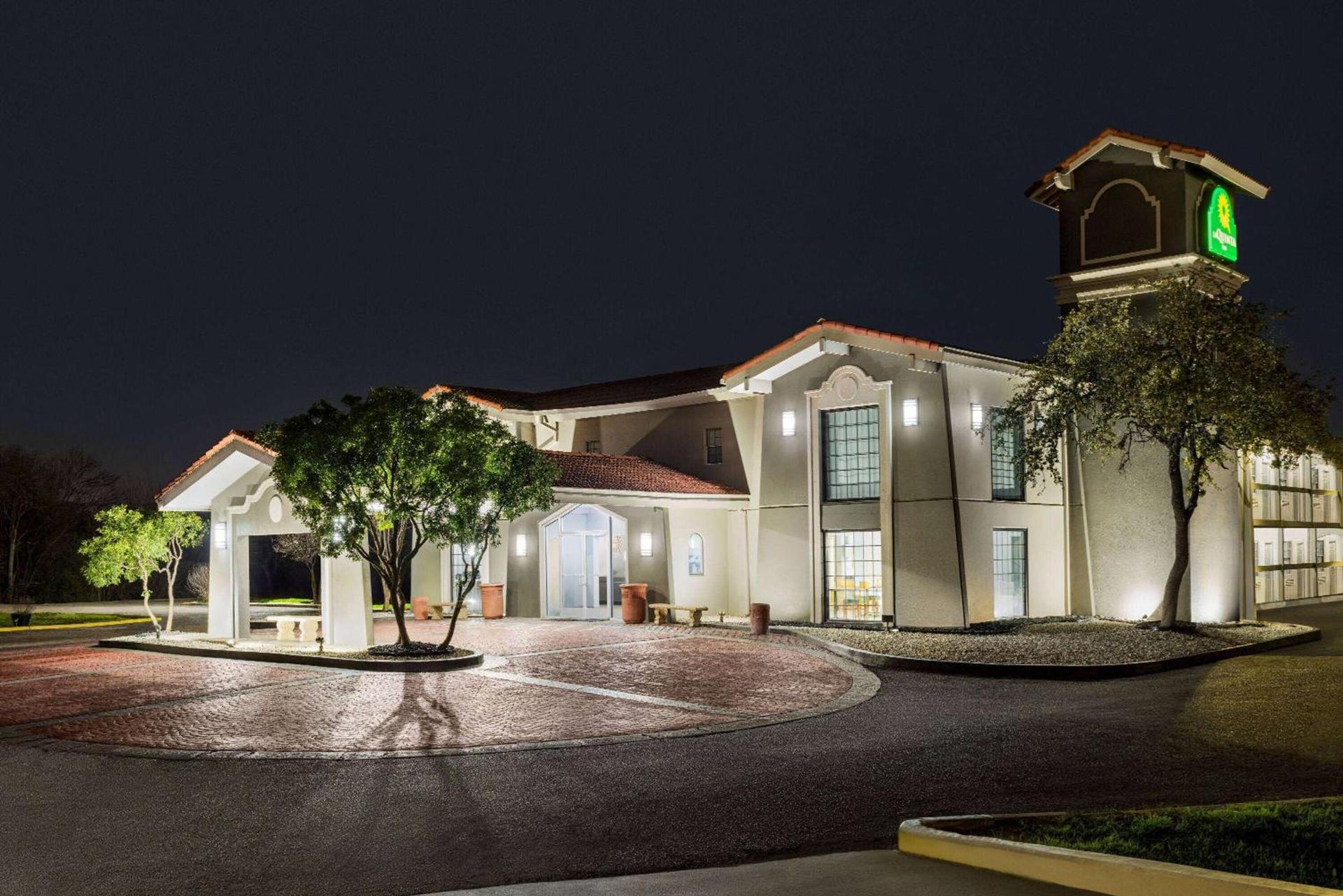La Quinta Inn by Wyndham San Antonio Lackland photo 3