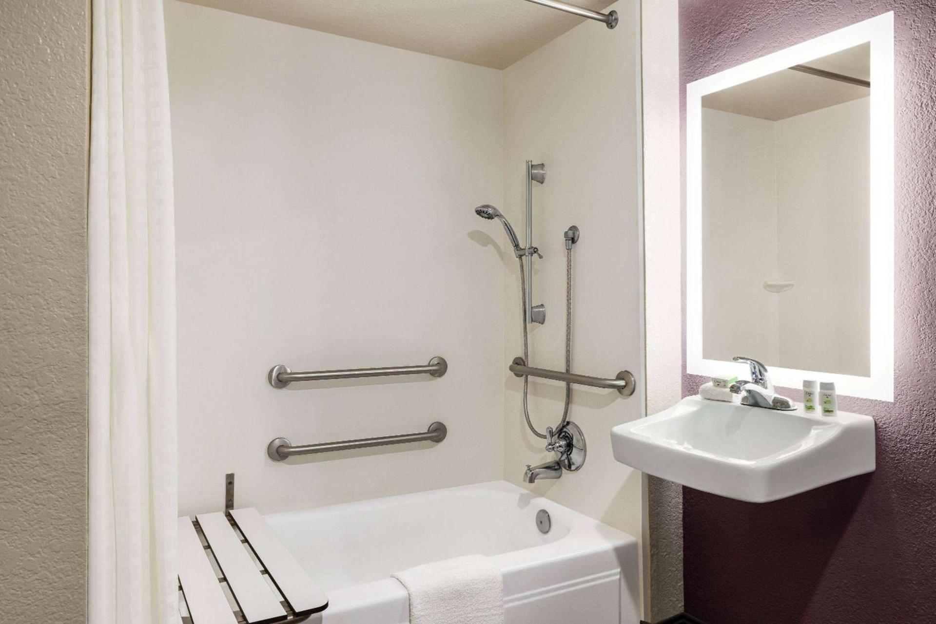 La Quinta Inn by Wyndham San Antonio Lackland photo 27