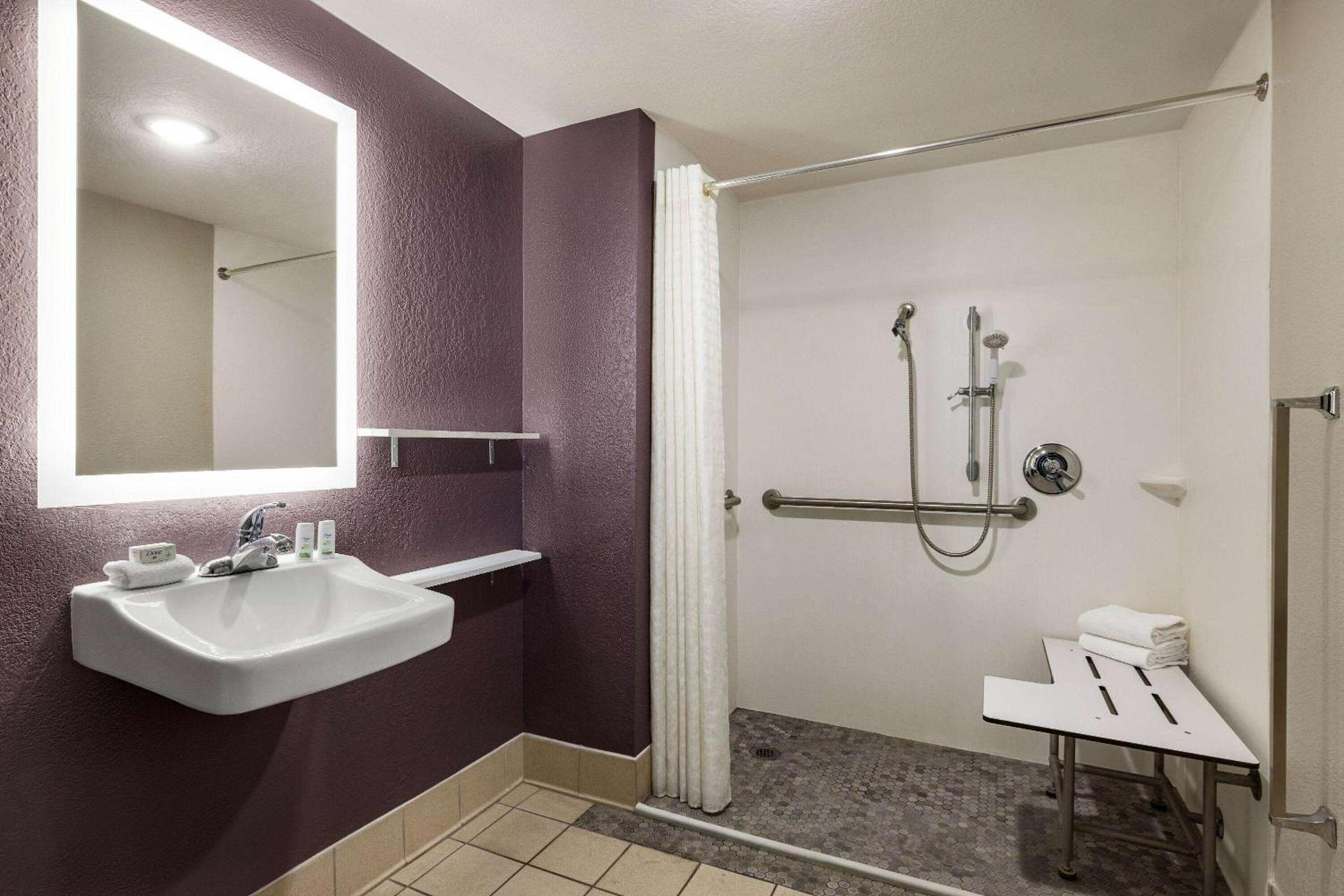 La Quinta Inn by Wyndham San Antonio Lackland photo 33