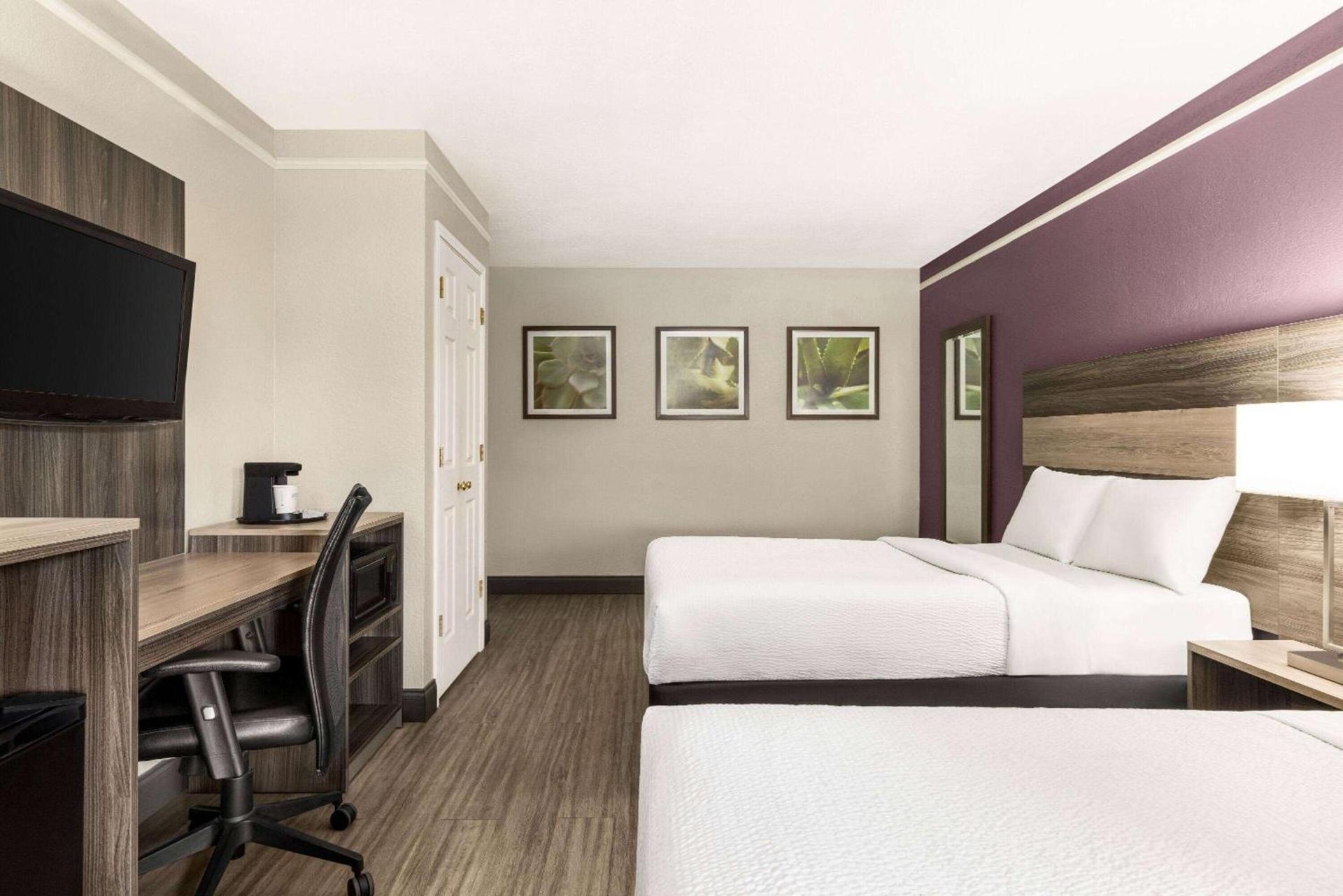 La Quinta Inn by Wyndham San Antonio Lackland photo 15