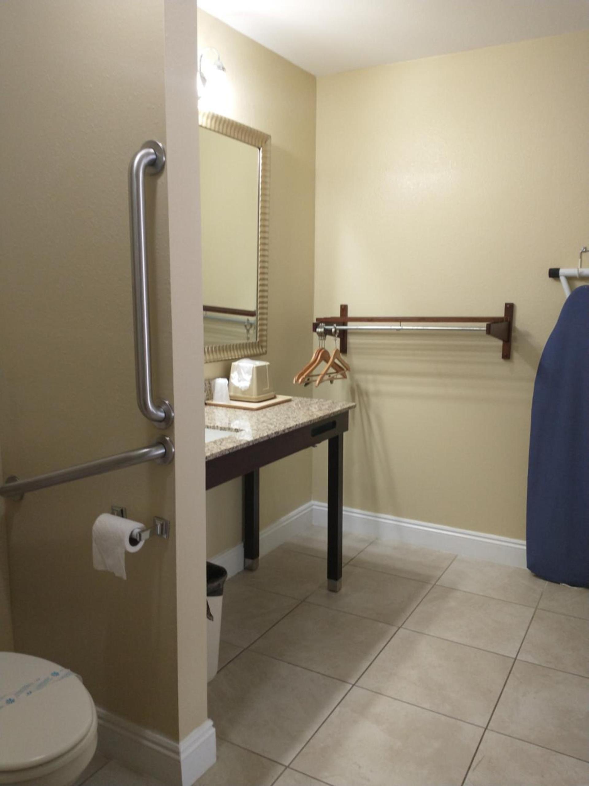 Apalachicola Bay Inn photo 2