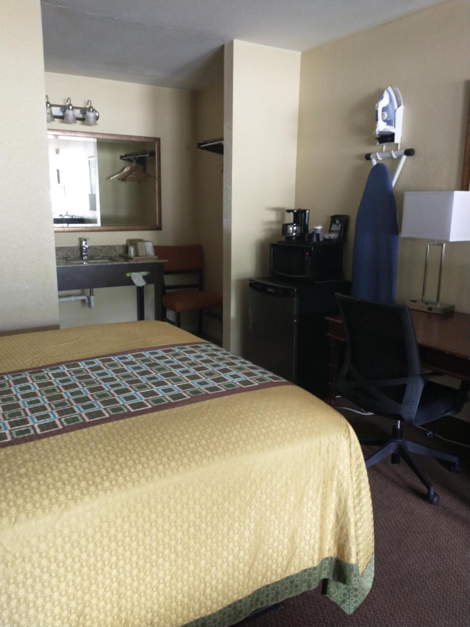 Apalachicola Bay Inn photo 8